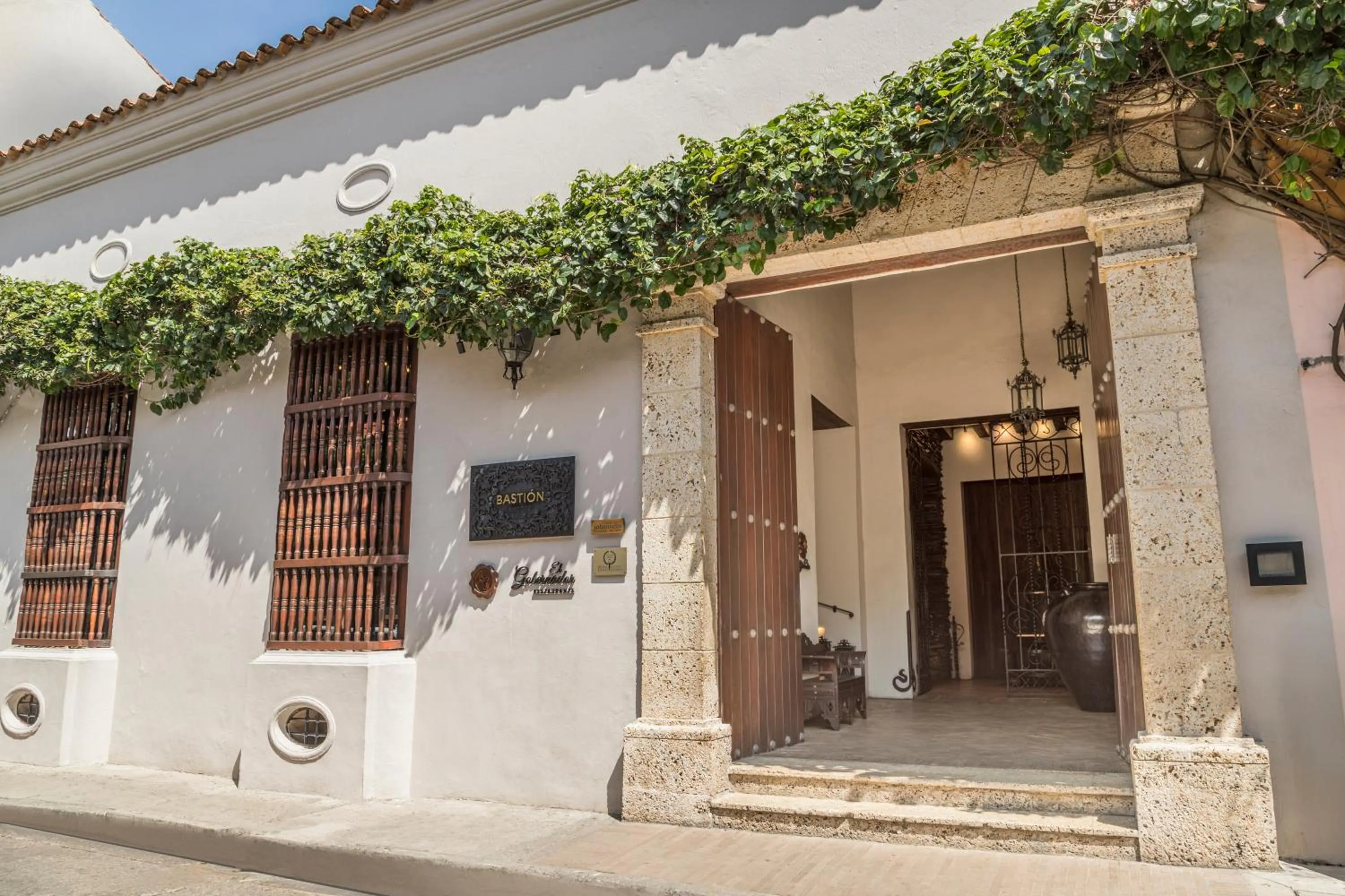 Property building in Bastión Luxury Hotel