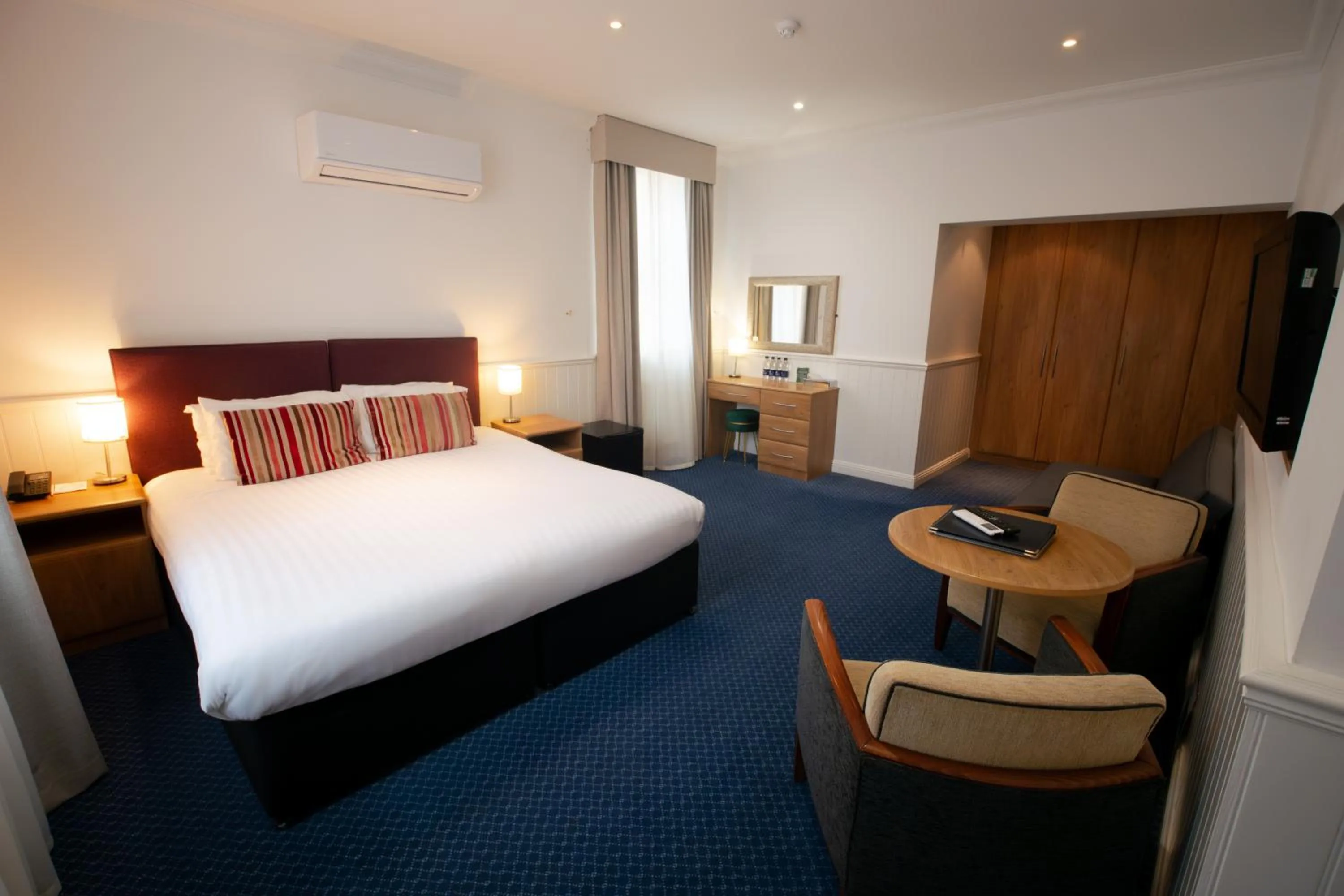 Bedroom, Bed in The Hermitage Hotel - OCEANA COLLECTION