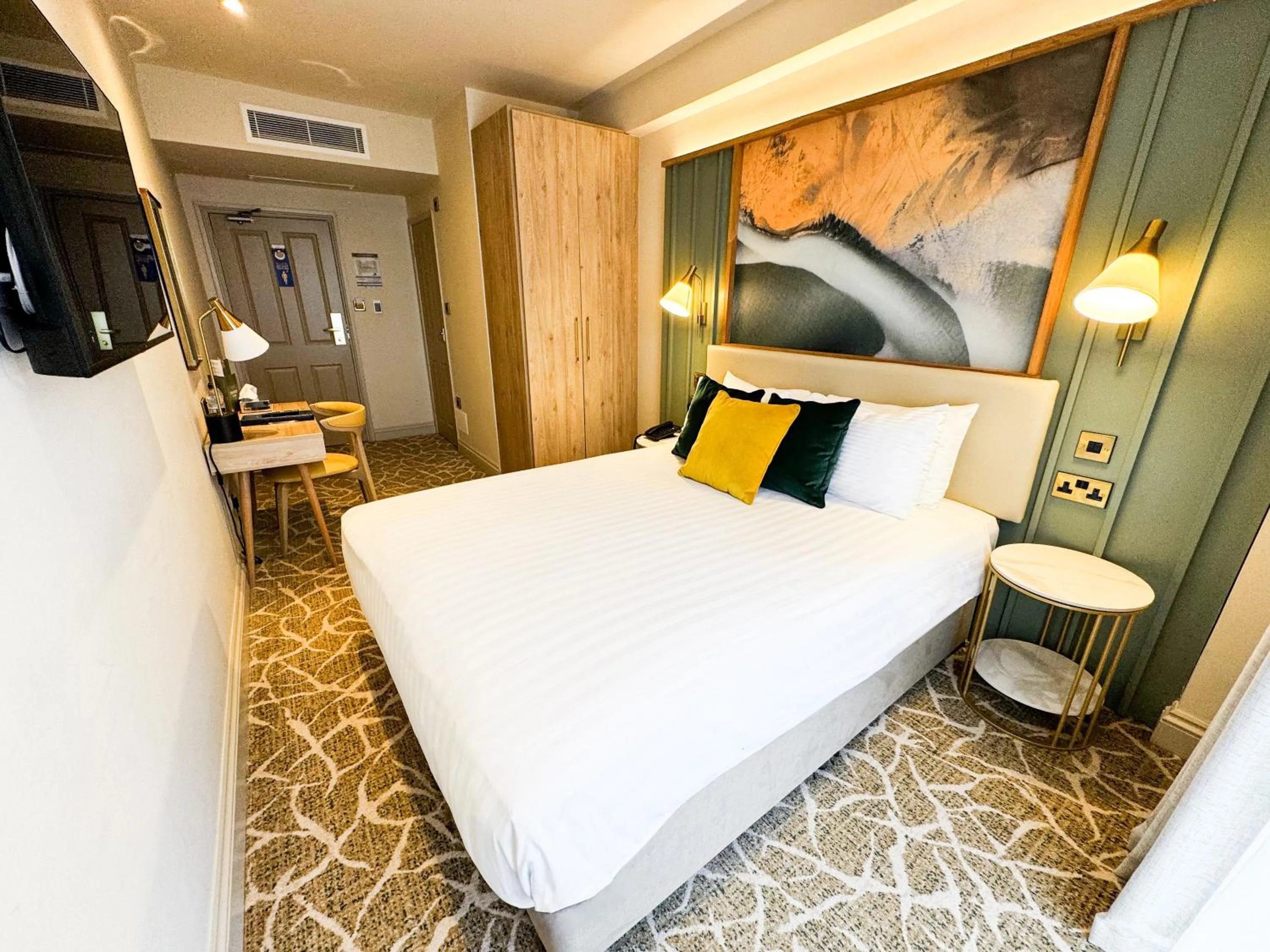 Bed in The Hermitage Hotel - OCEANA COLLECTION