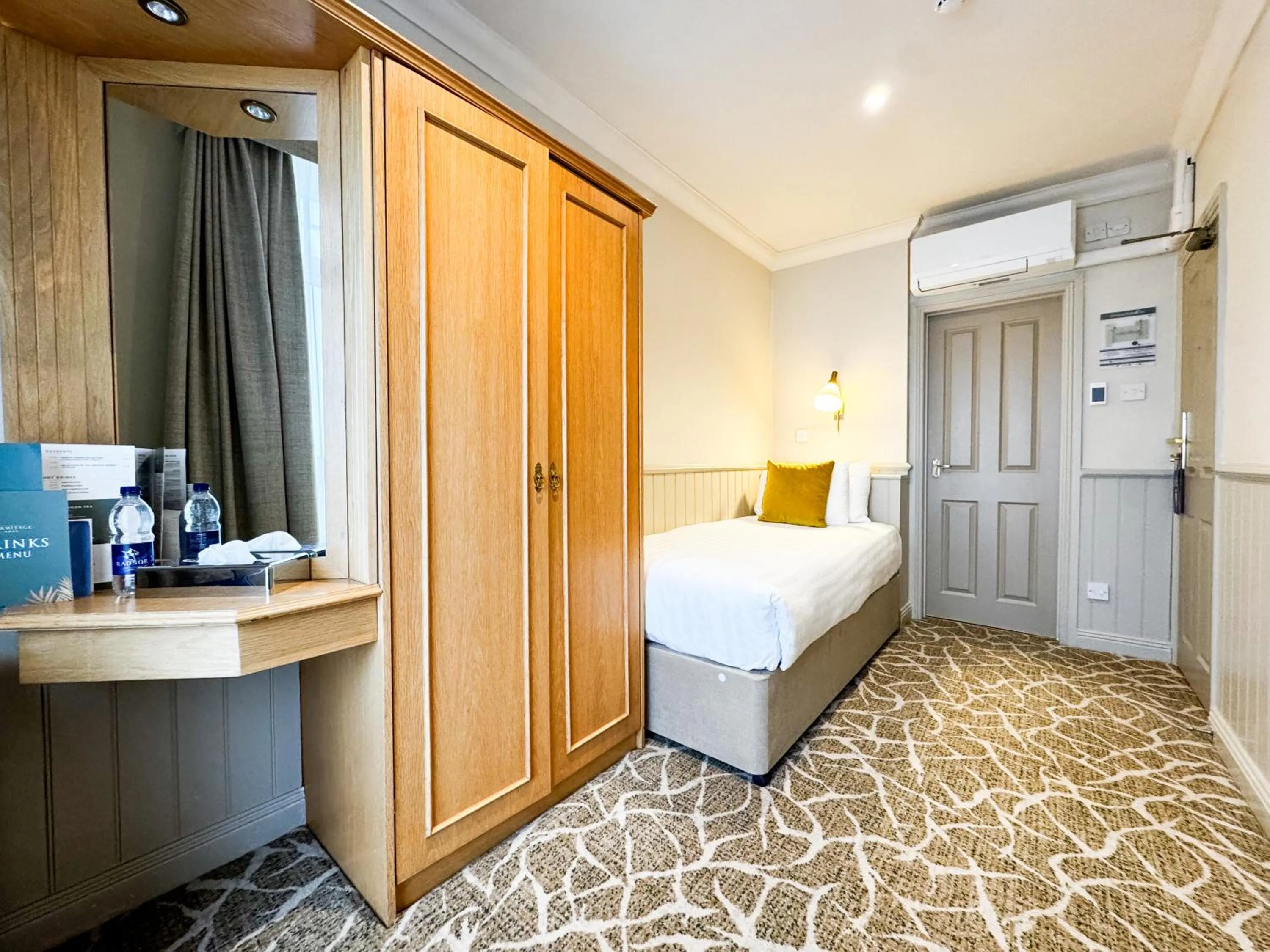 Bed in The Hermitage Hotel - OCEANA COLLECTION