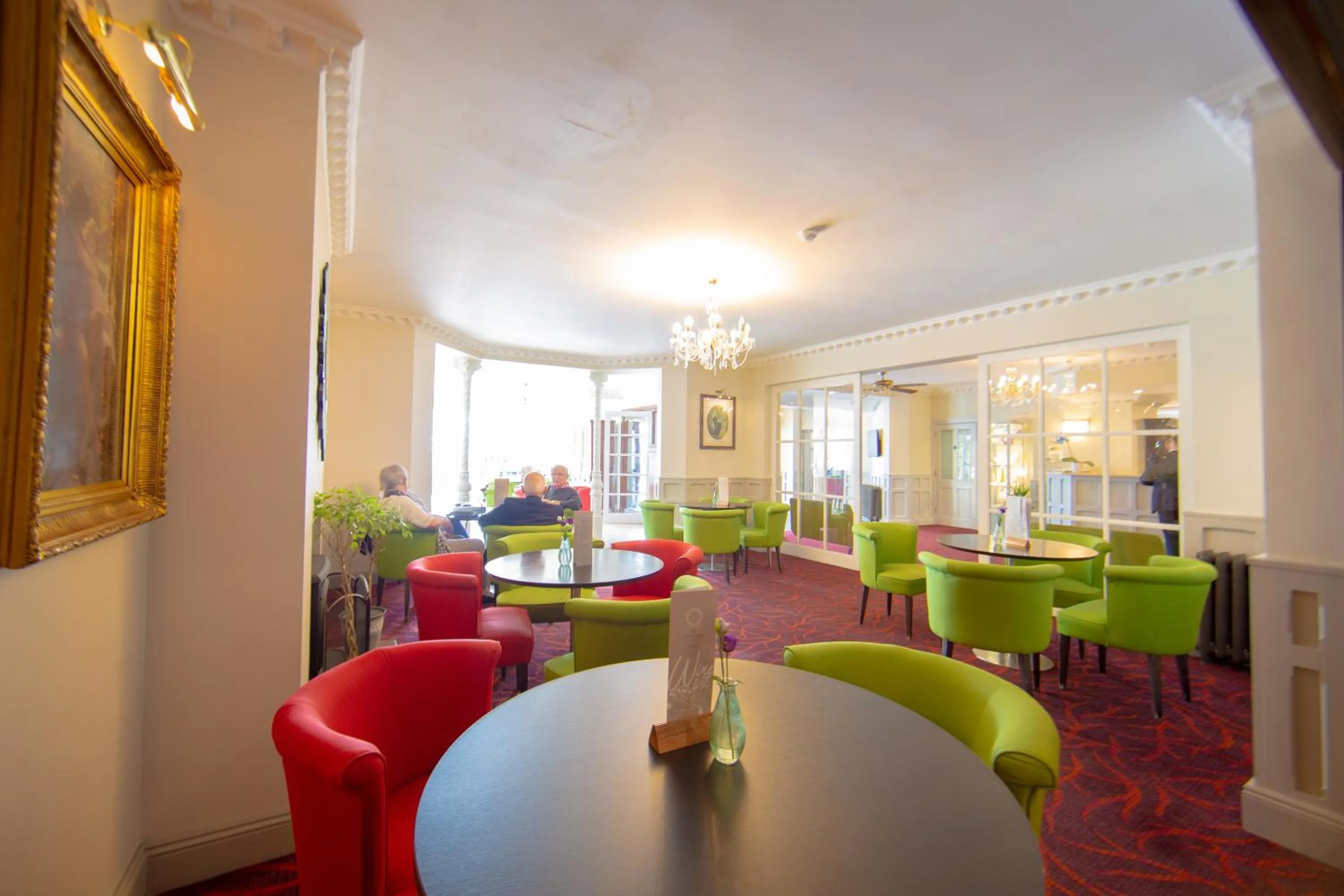 Lounge or bar in The Hermitage Hotel - OCEANA COLLECTION