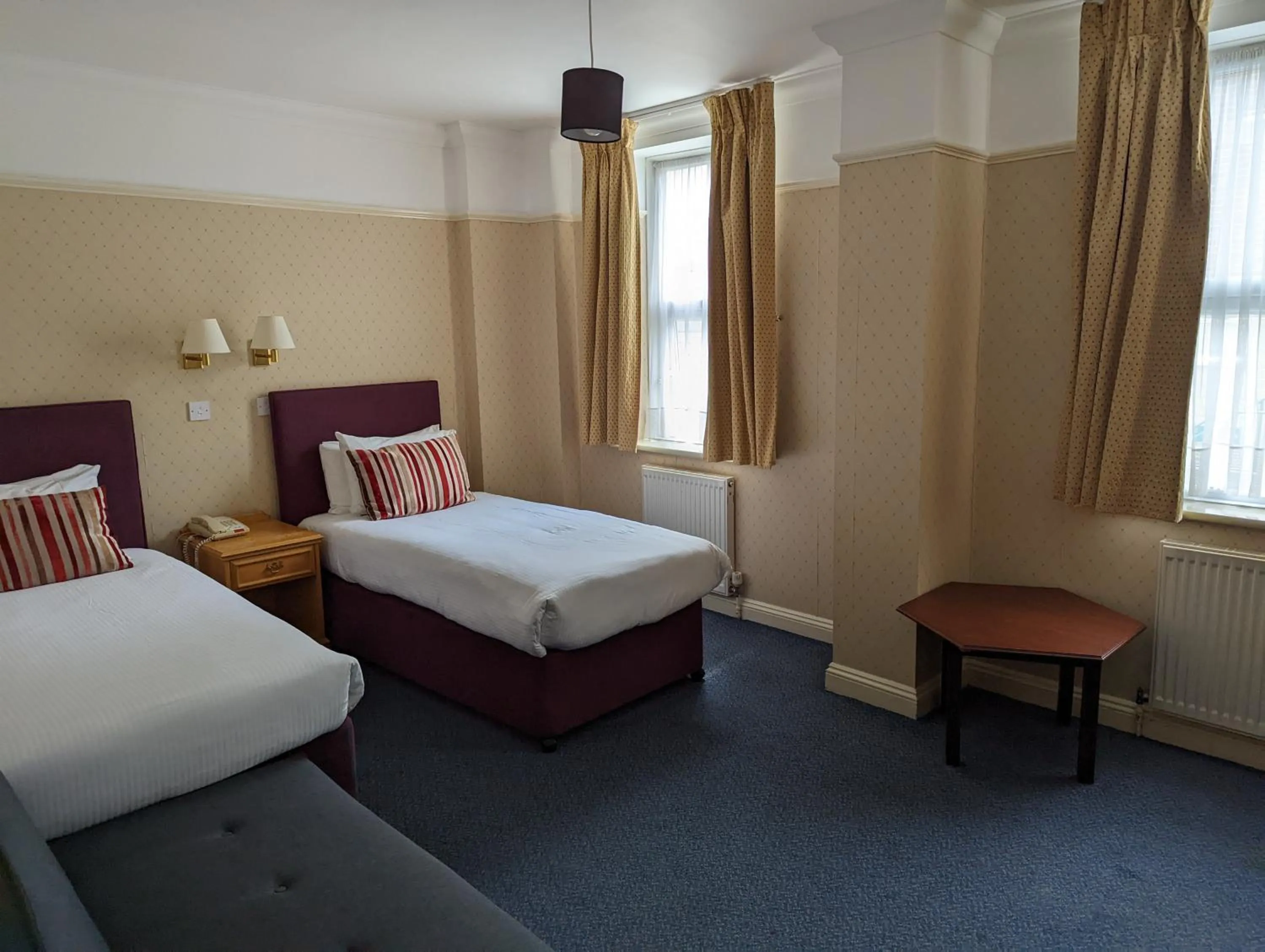 Compact Twin in The Hermitage Hotel - OCEANA COLLECTION