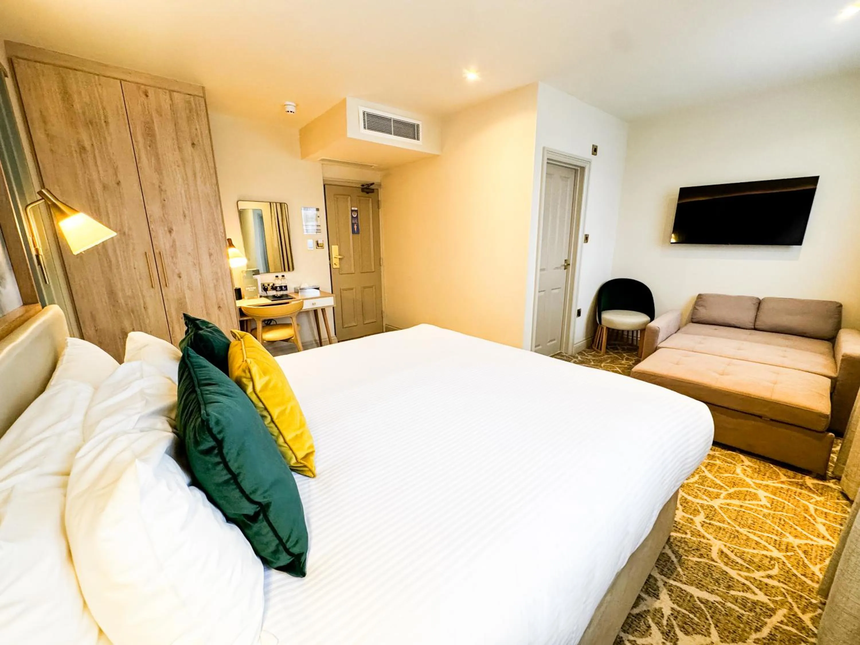 Bed in The Hermitage Hotel - OCEANA COLLECTION