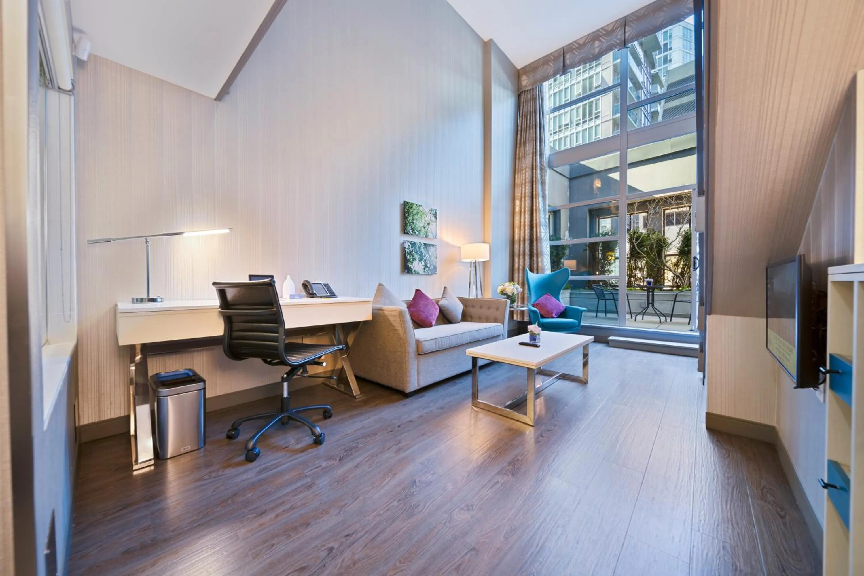 TV and multimedia in Hotel BLU