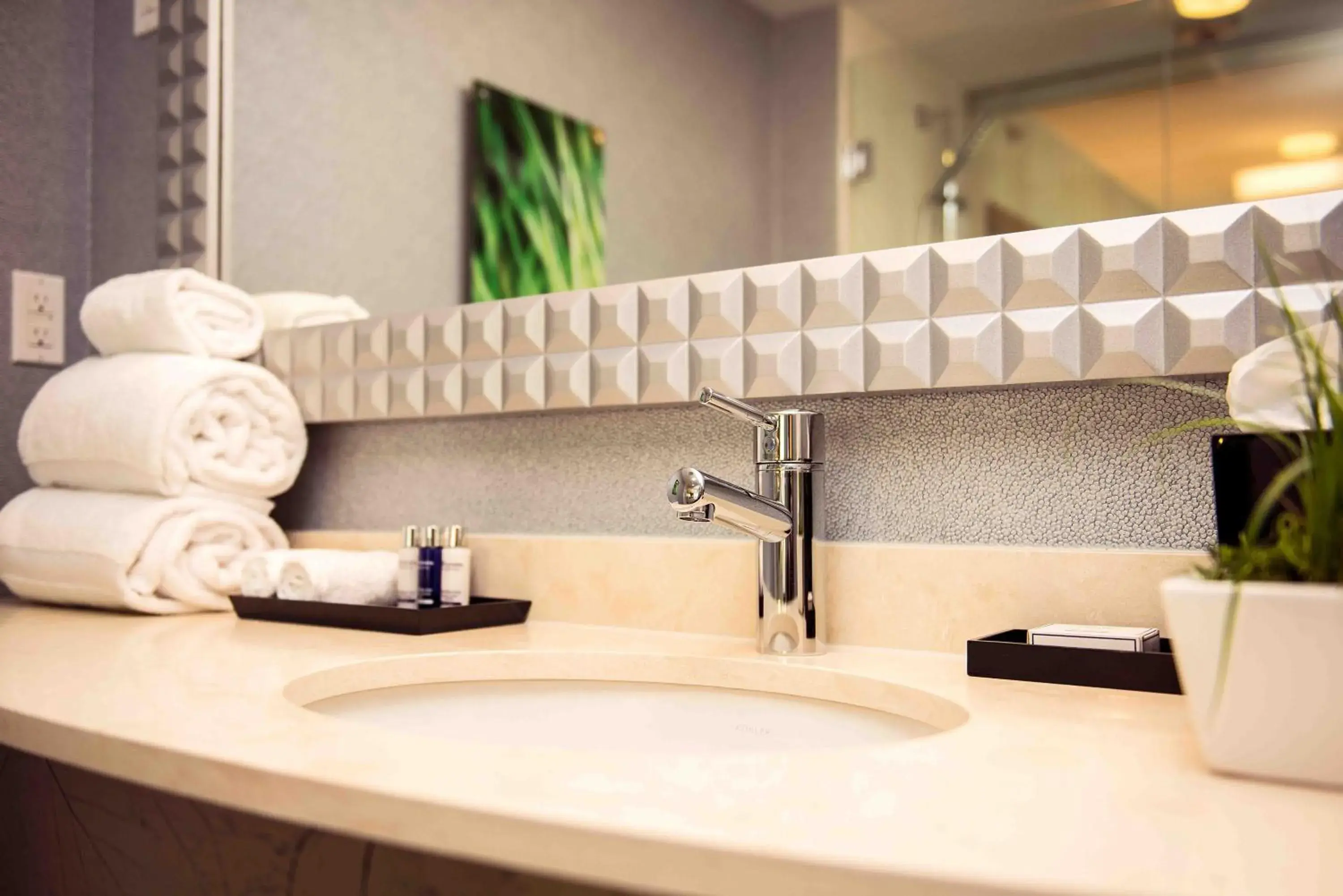 Bathroom in Hotel BLU Bathroom in Hotel BLU