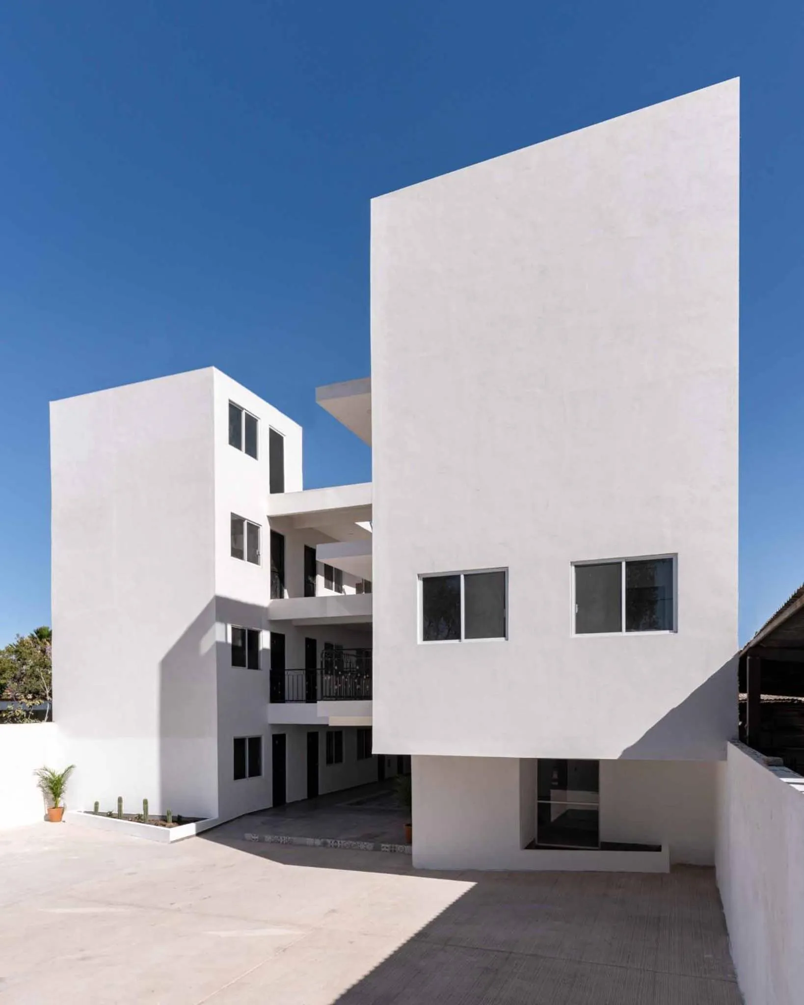 Property building in Hotel Posada San Esteban