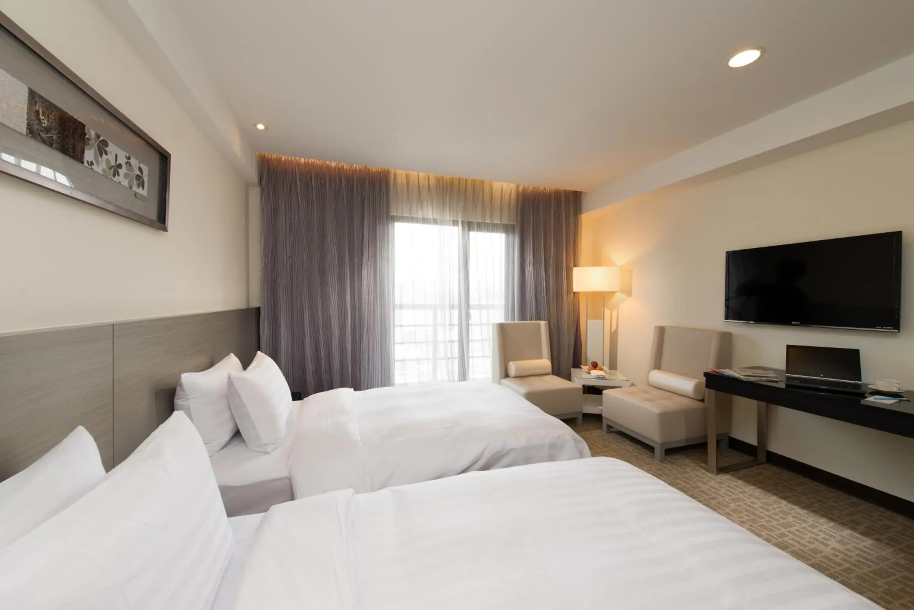 Photo of the whole room, Bed in Forte Hotel Changhua Photo of the whole room, Bed in Forte Hotel Changhua