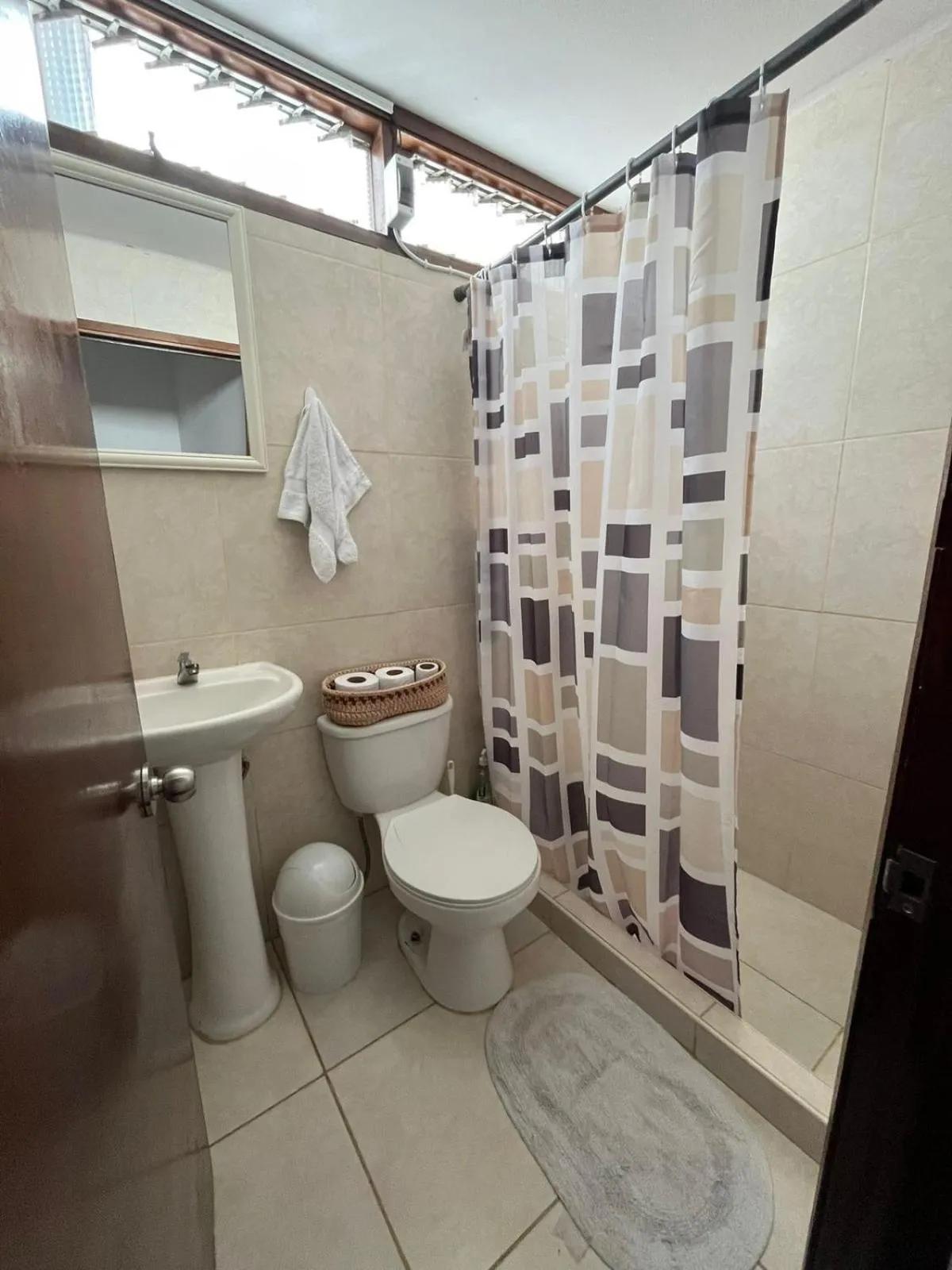 Public Bath in Harmony Inn Miraflores