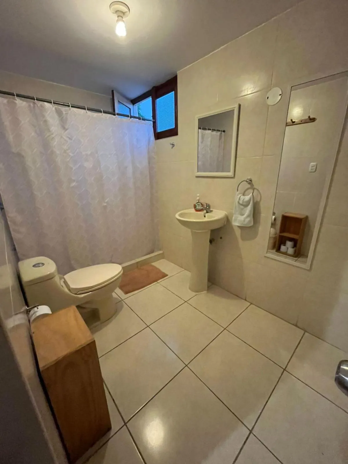 Bathroom in Harmony Inn Miraflores