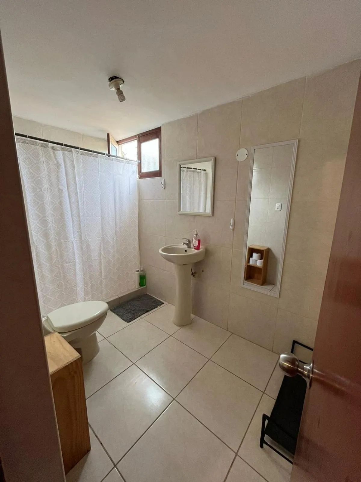 Bathroom in Harmony Inn Miraflores