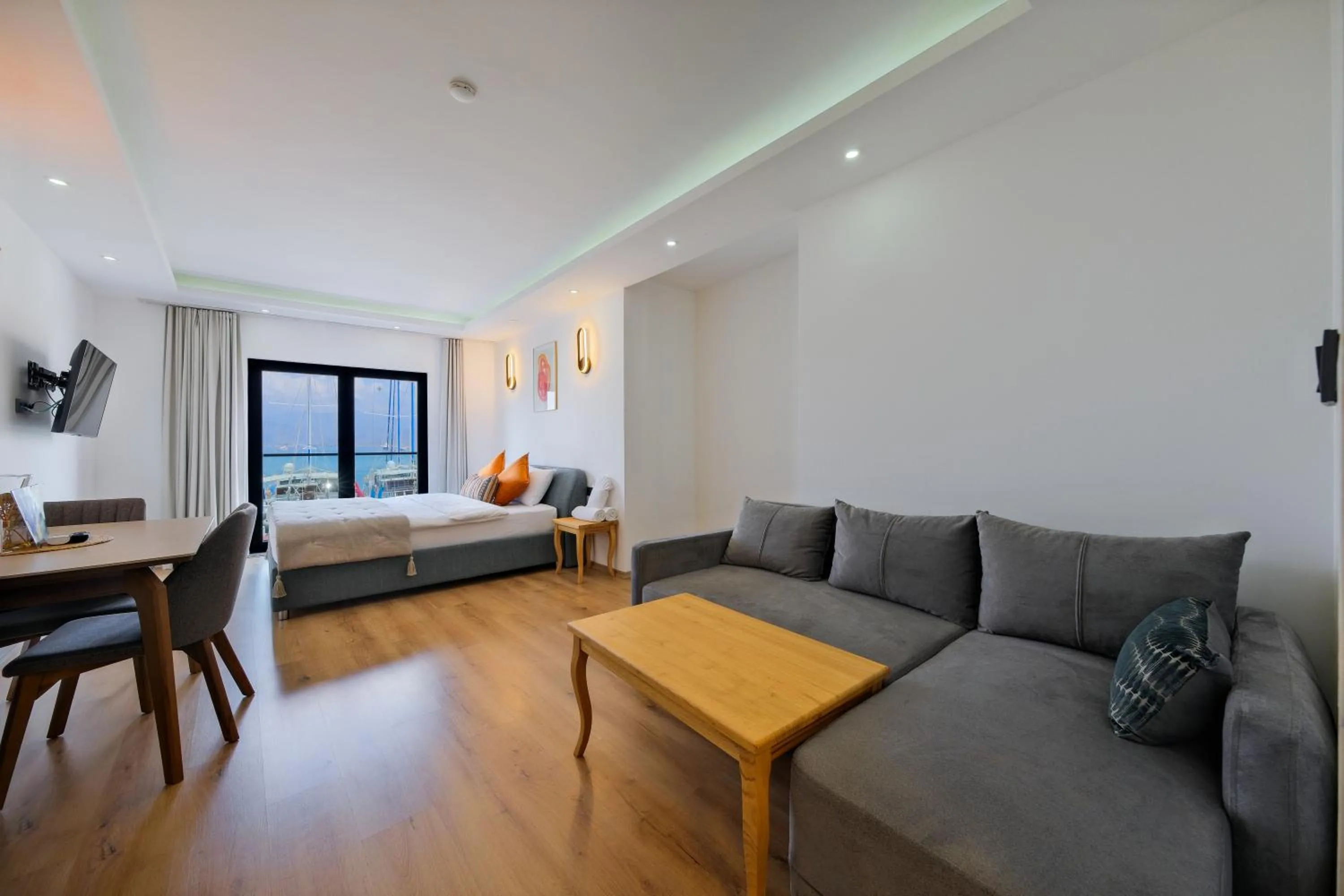 Seating area in Körfez Residence