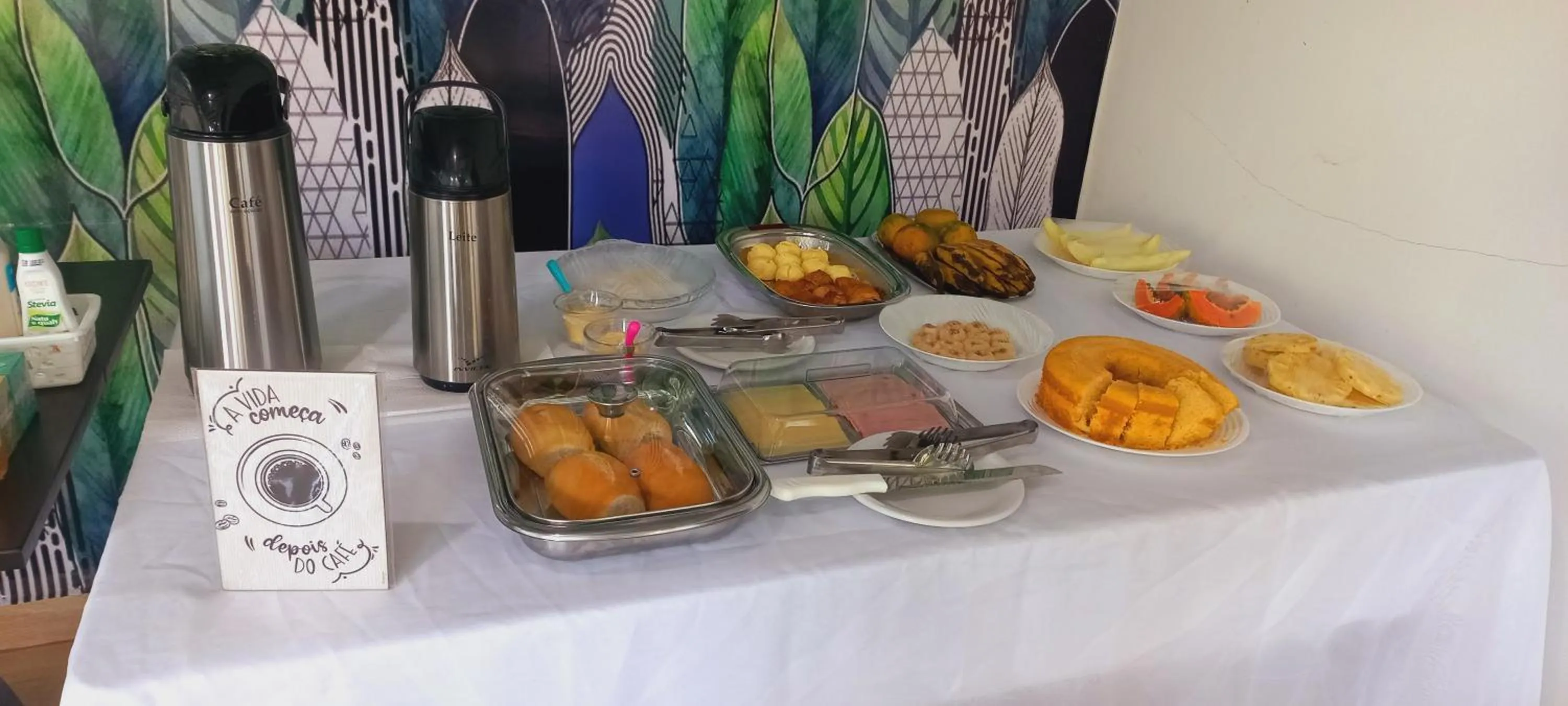 Buffet breakfast in Pousada Angatu alter