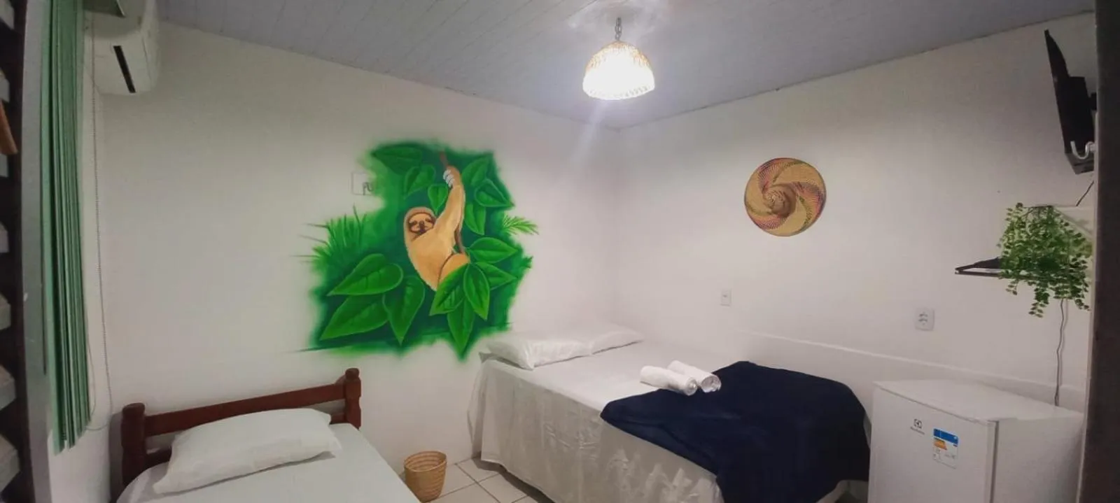 Photo of the whole room, Bed in Pousada Angatu alter