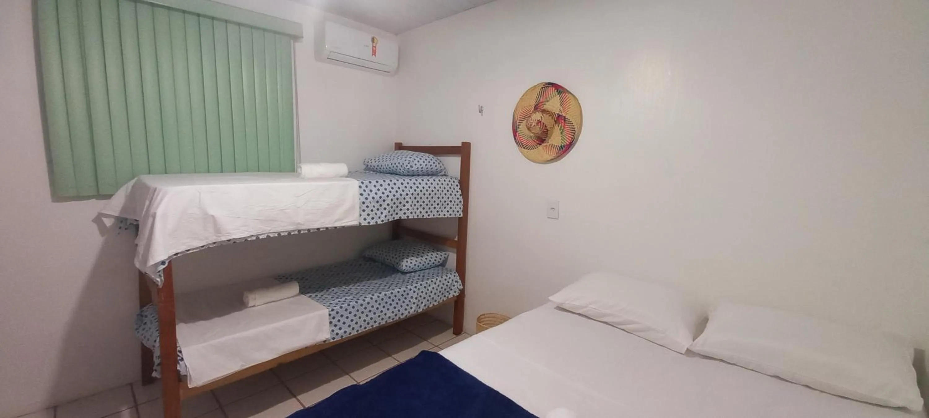 Photo of the whole room, Bed in Pousada Angatu alter