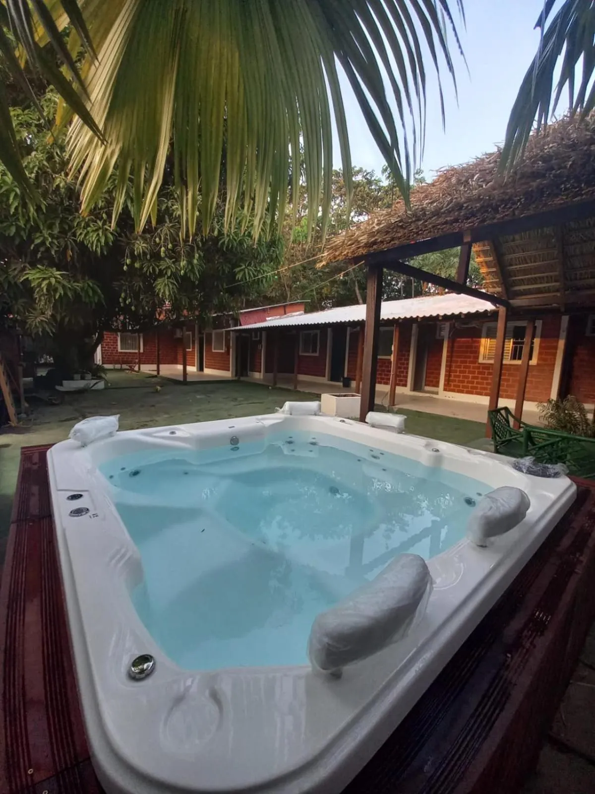 Hot Tub in Pousada Angatu alter