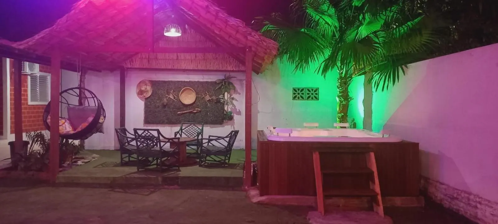 Swimming pool in Pousada Angatu alter