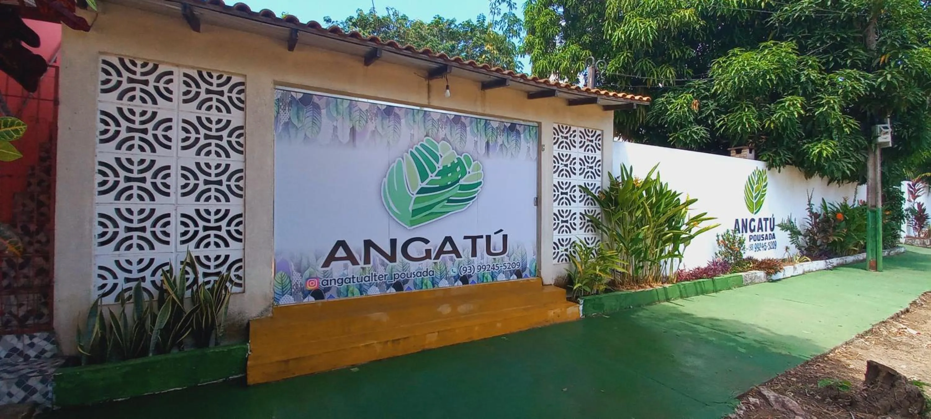 Property building in Pousada Angatu alter