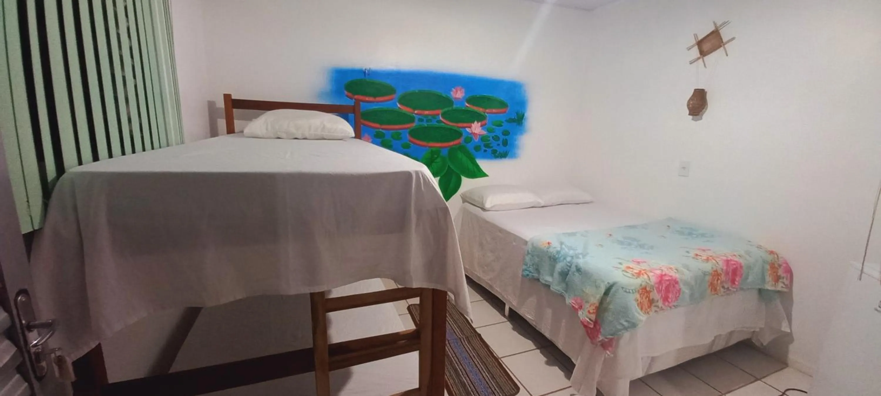 Photo of the whole room, Bed in Pousada Angatu alter