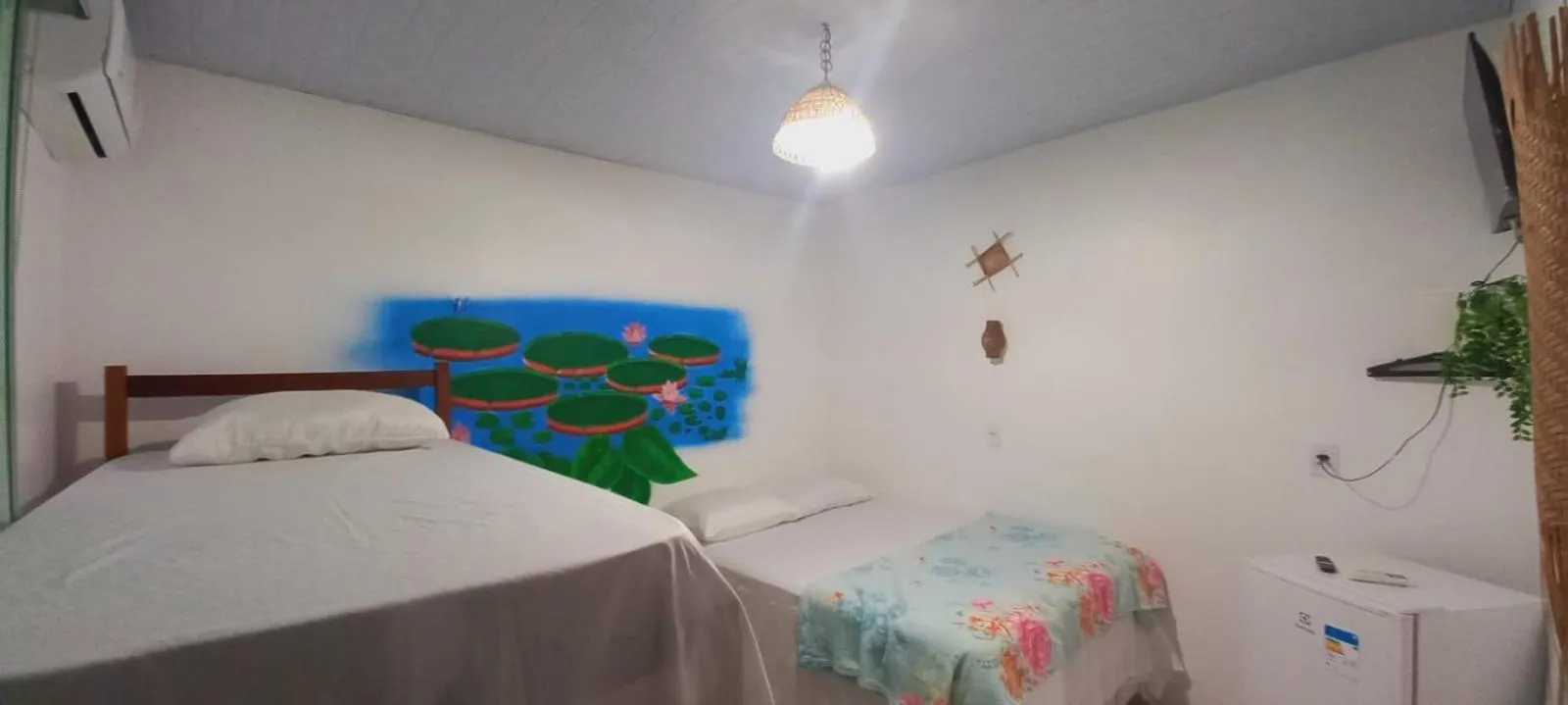 Photo of the whole room, Bed in Pousada Angatu alter