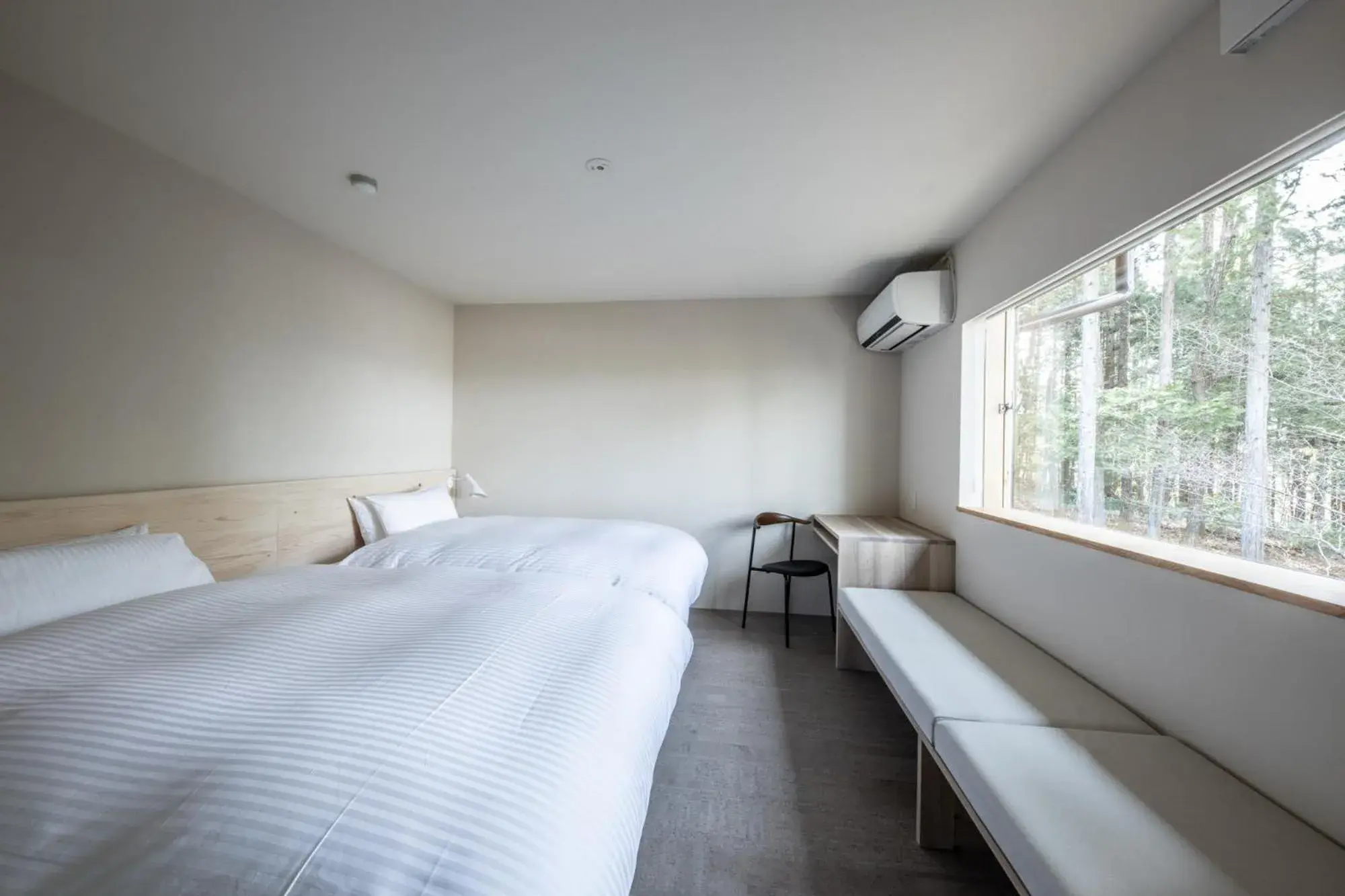 Twin Room - single occupancy in Auberge Hidanomori Twin Room - single occupancy in Auberge Hidanomori