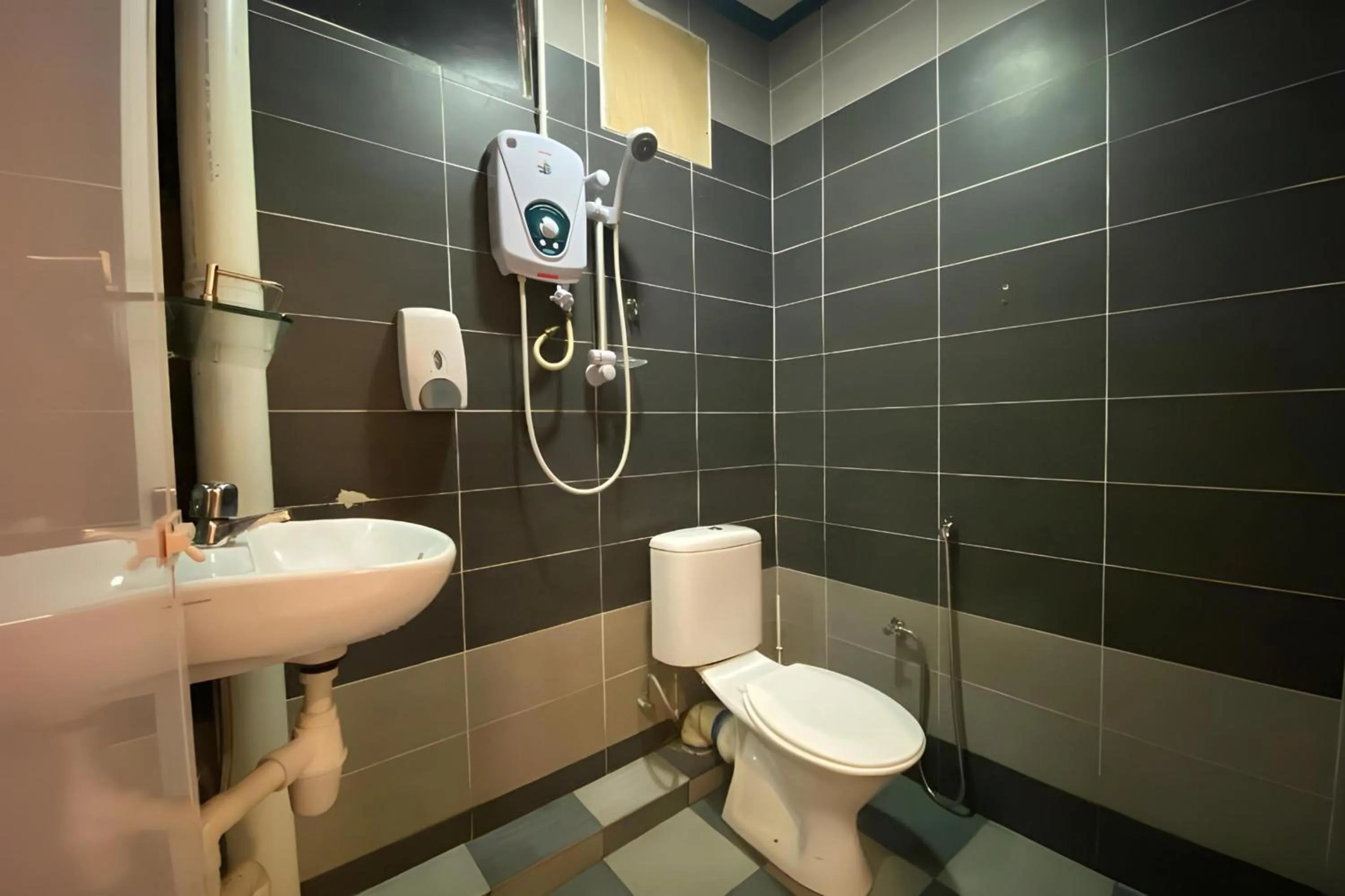 Shower in Hotel O My Budget Home