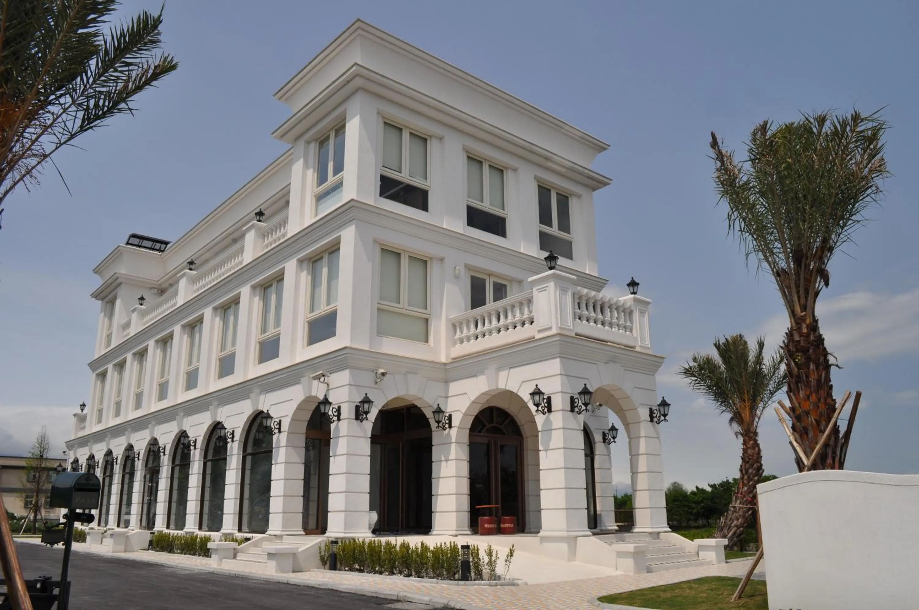 Facade/entrance in Aleex Villa