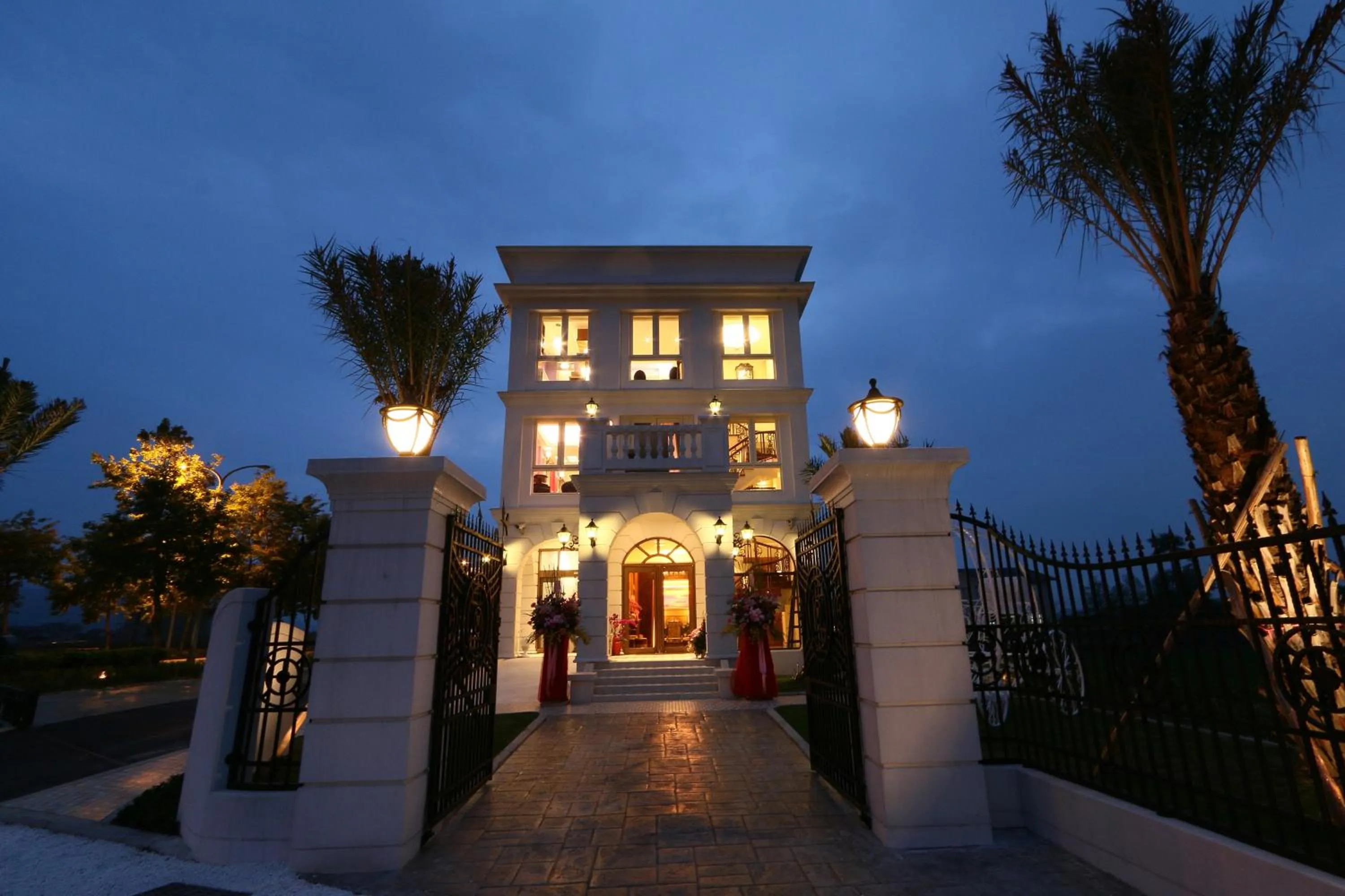 Facade/entrance in Aleex Villa