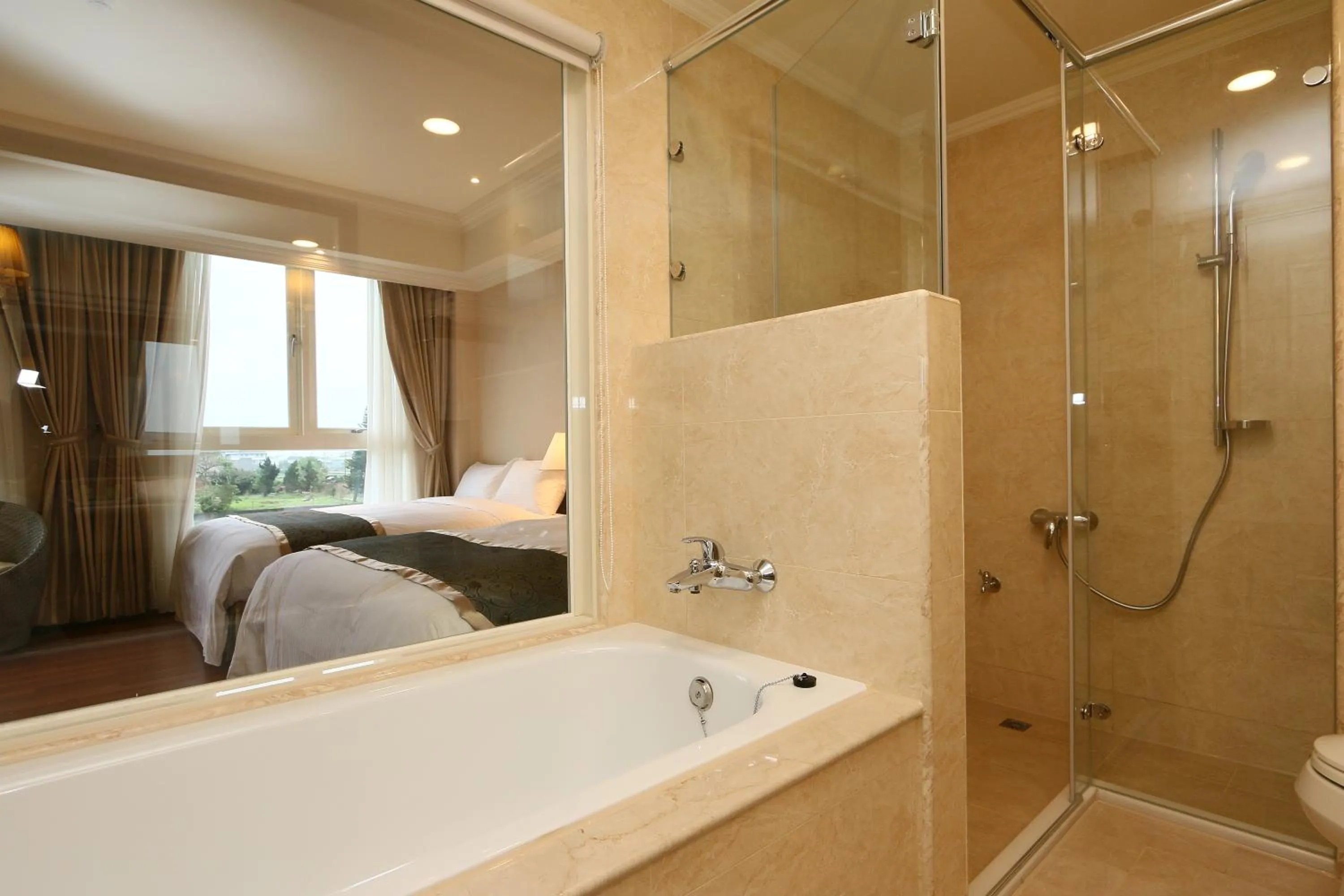 Bathroom, Bed in Aleex Villa