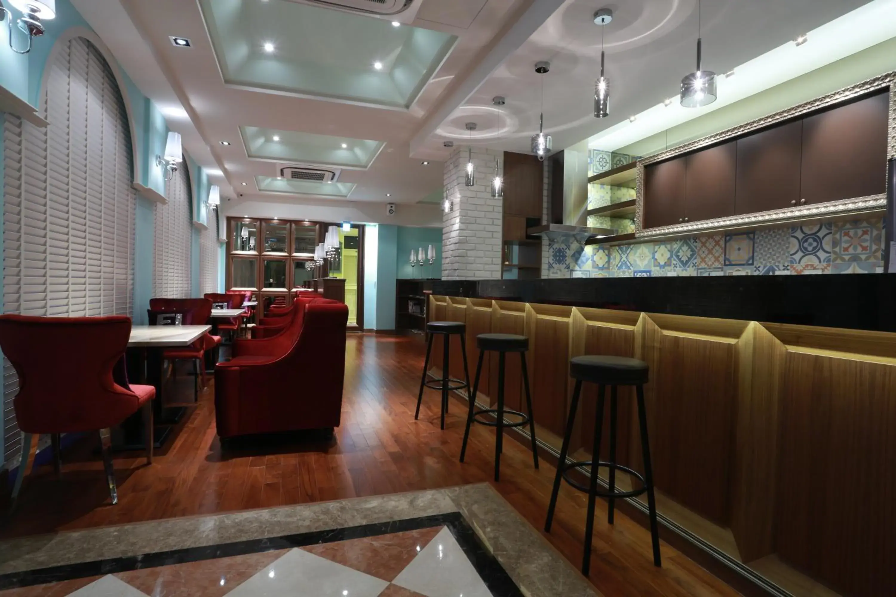 Restaurant/places to eat in Aleex Villa Restaurant/places to eat in Aleex Villa