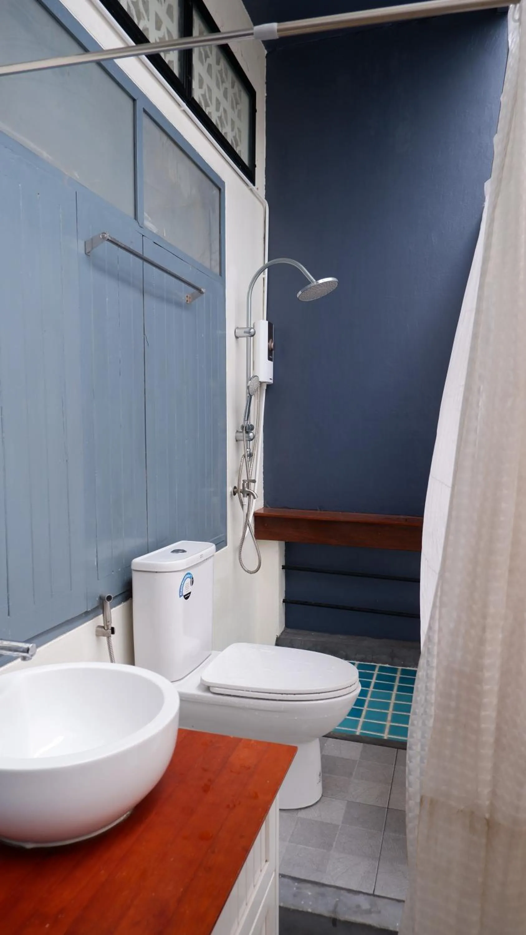 Shower in Casa Ari - Trang City Center