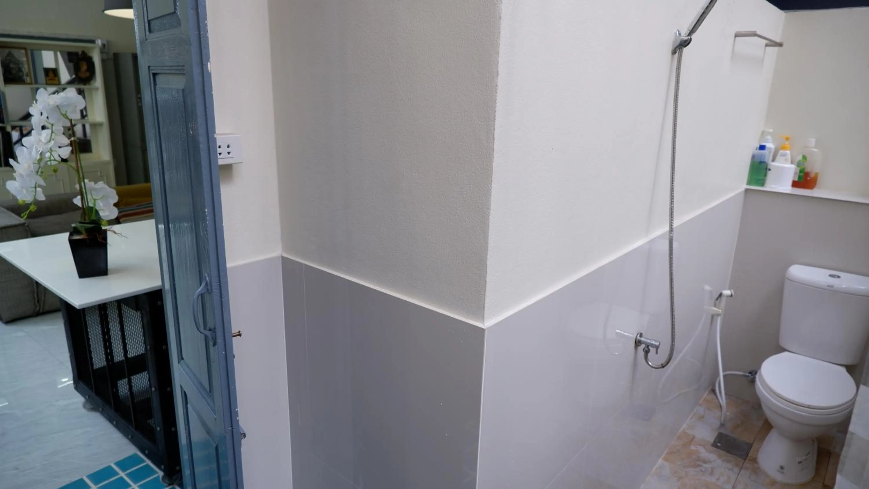 Shower in Casa Ari - Trang City Center
