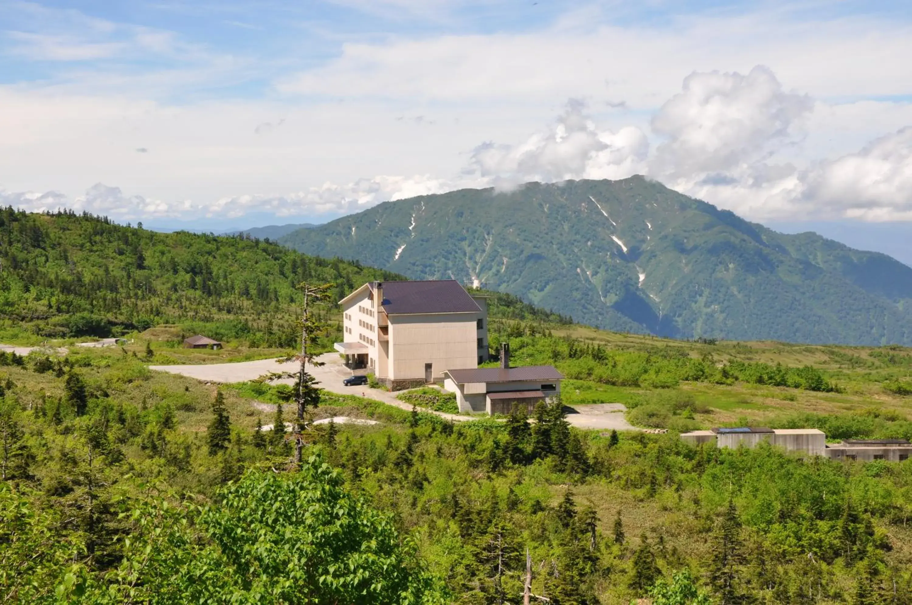 Facade/entrance in Midagahara Hotel Facade/entrance in Midagahara Hotel