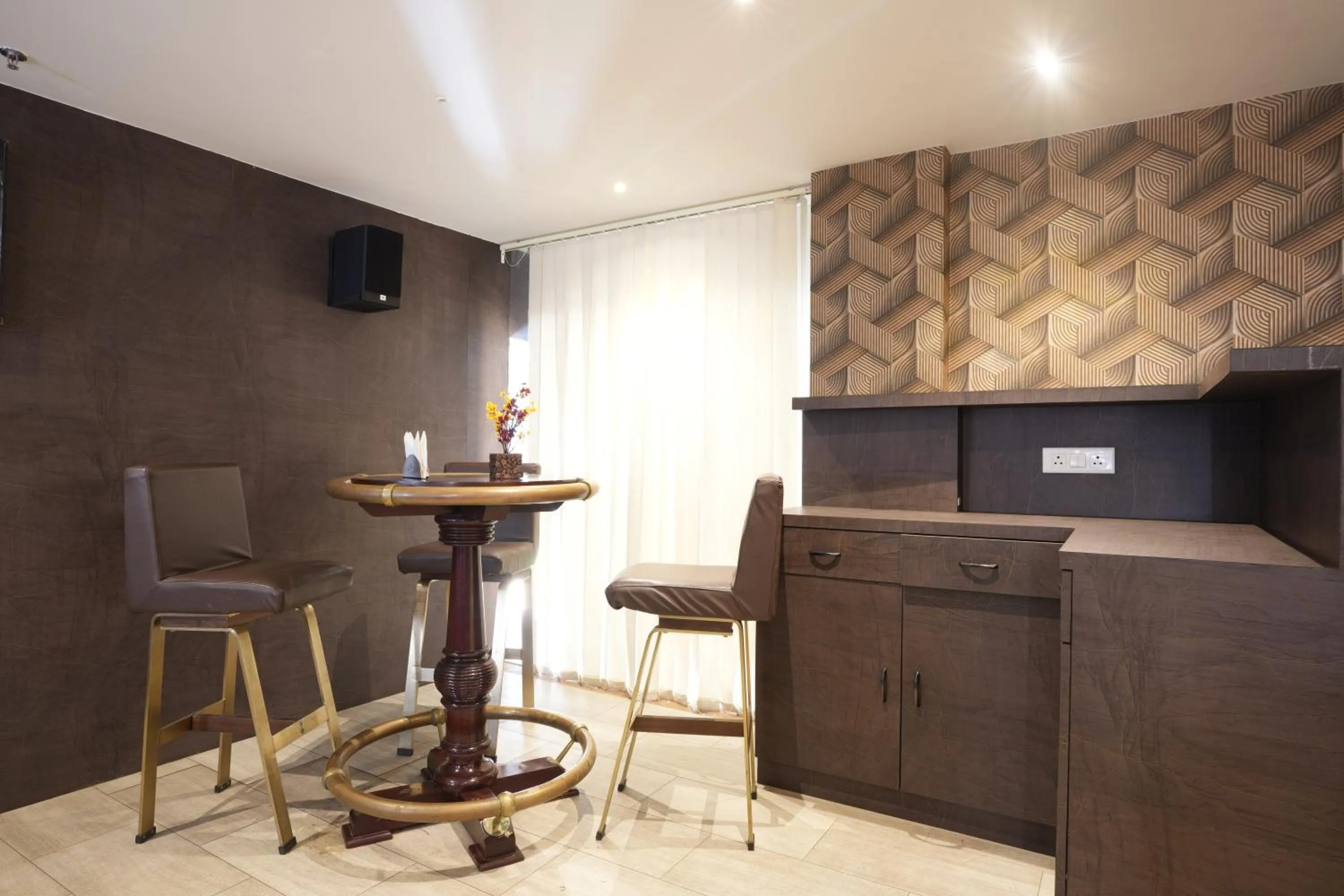 Lounge or bar in Stamps by Eight Continents, Jodhpur