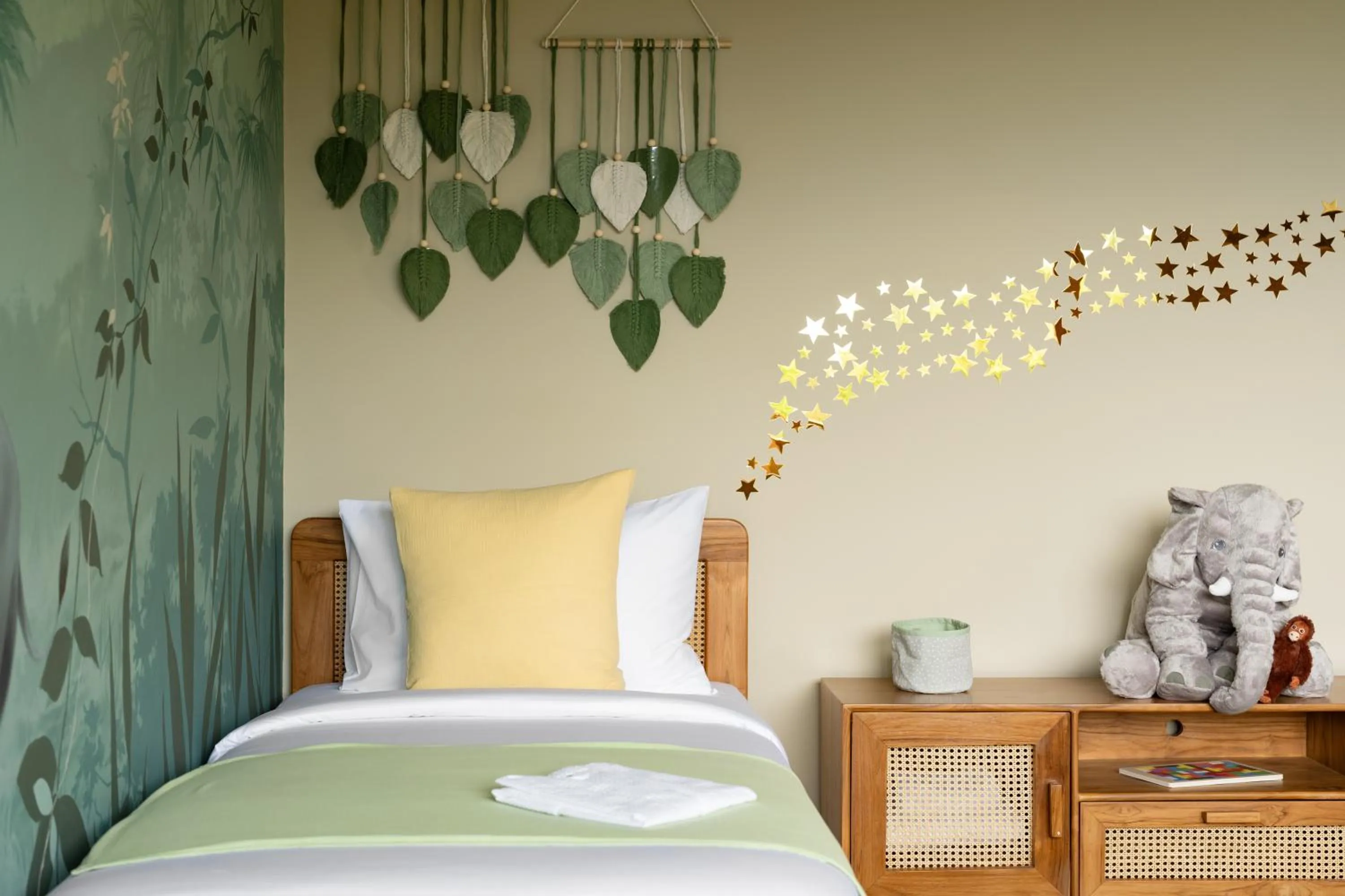 Bed in Wild Cottages Elephant Sanctuary Resort