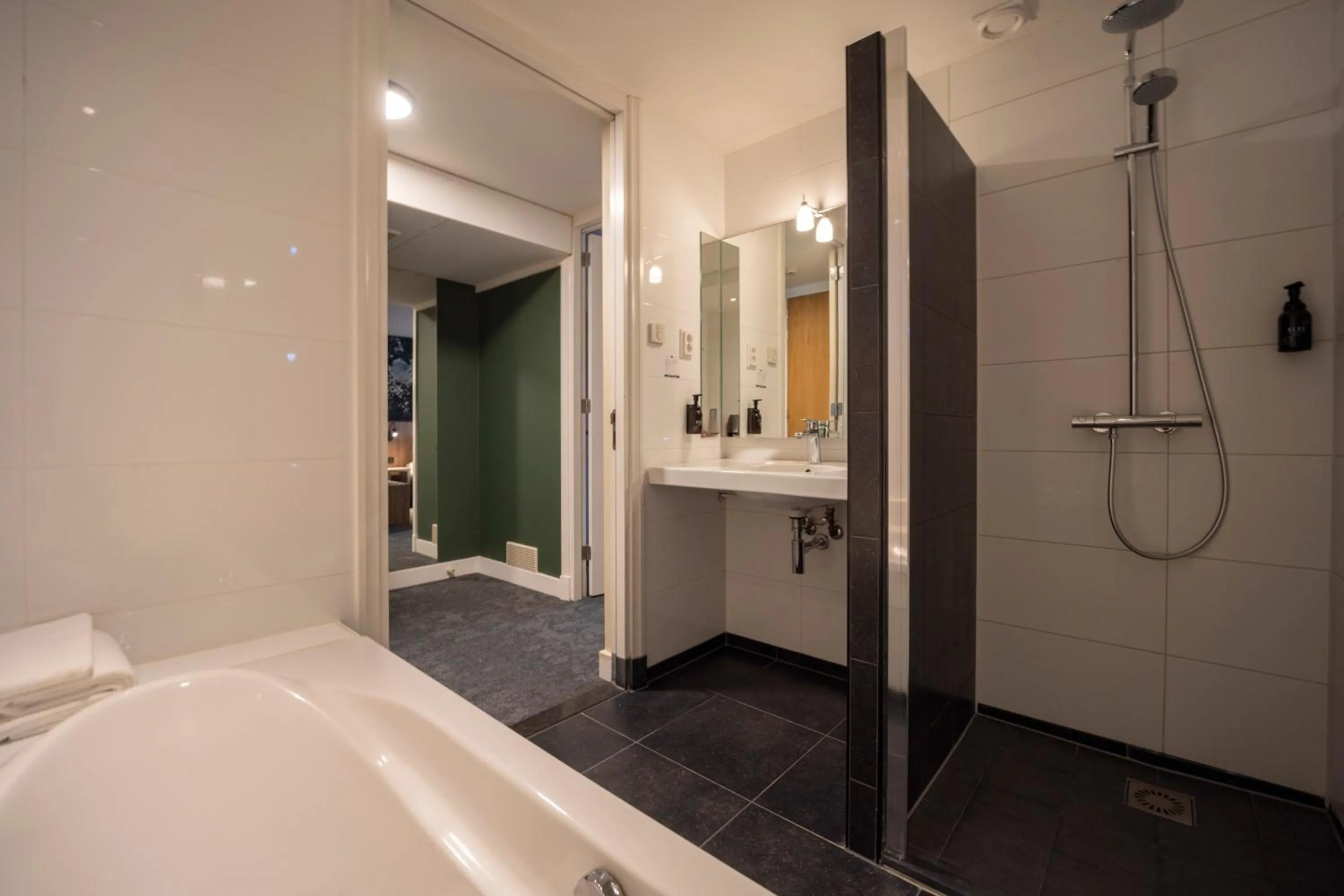 Photo of the whole room, Bed in Fletcher Hotel-Restaurant Langewold