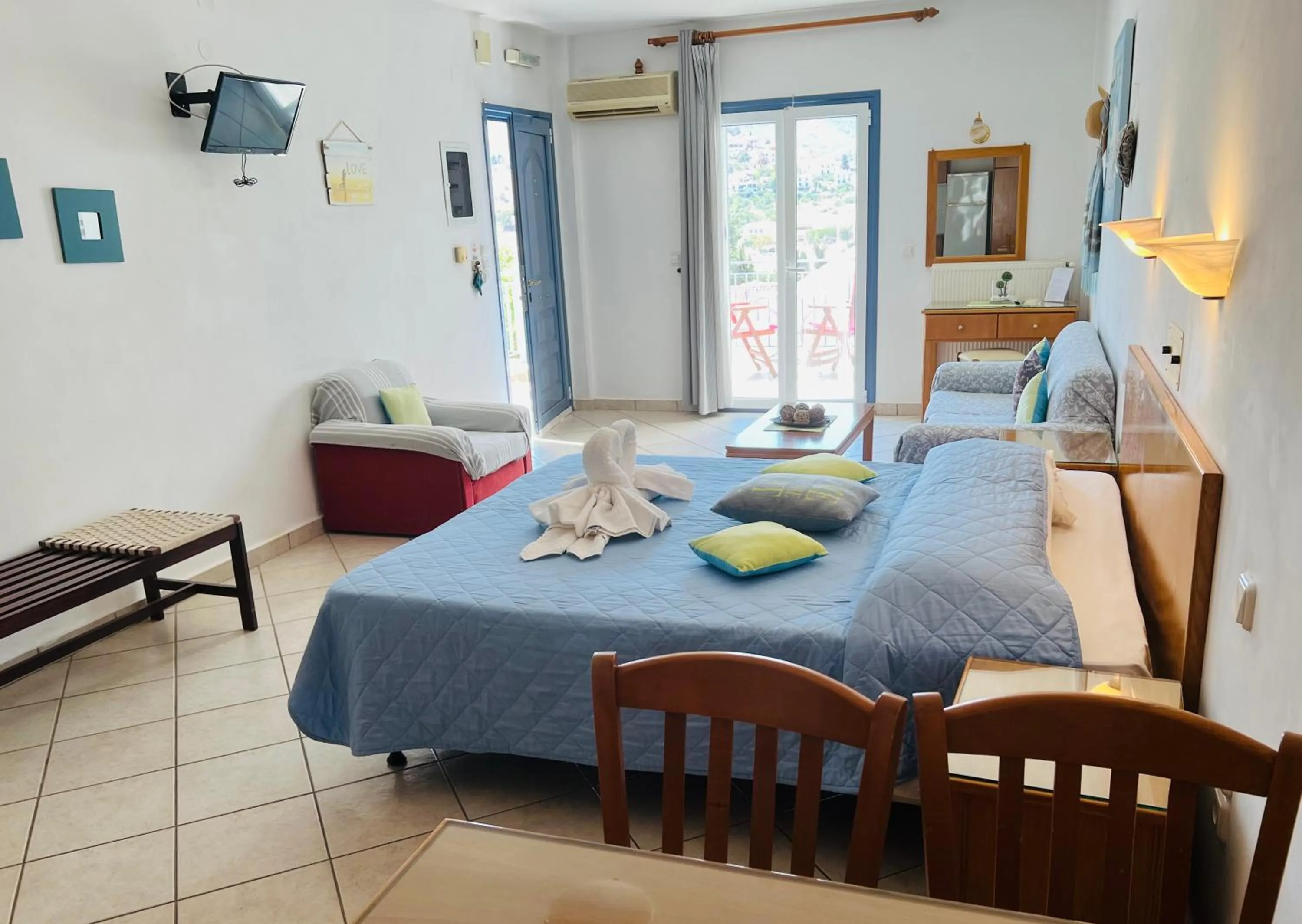 Photo of the whole room in KTM Sunny Villas