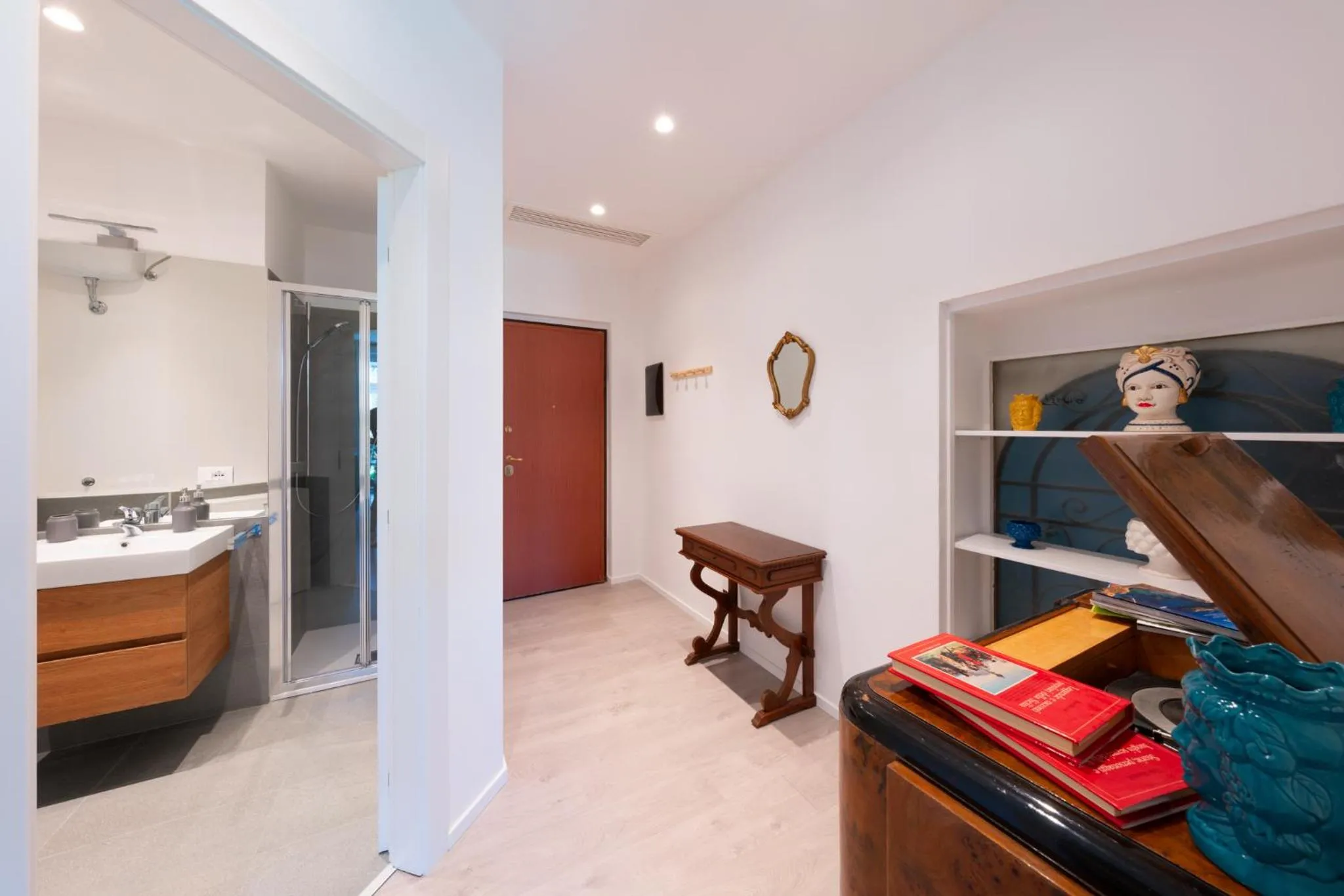 Photo of the whole room, Bed in Dimora Florio