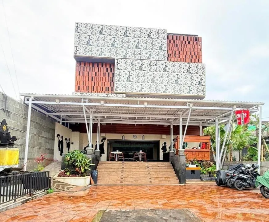 Parking in Kimono Spa Hotel