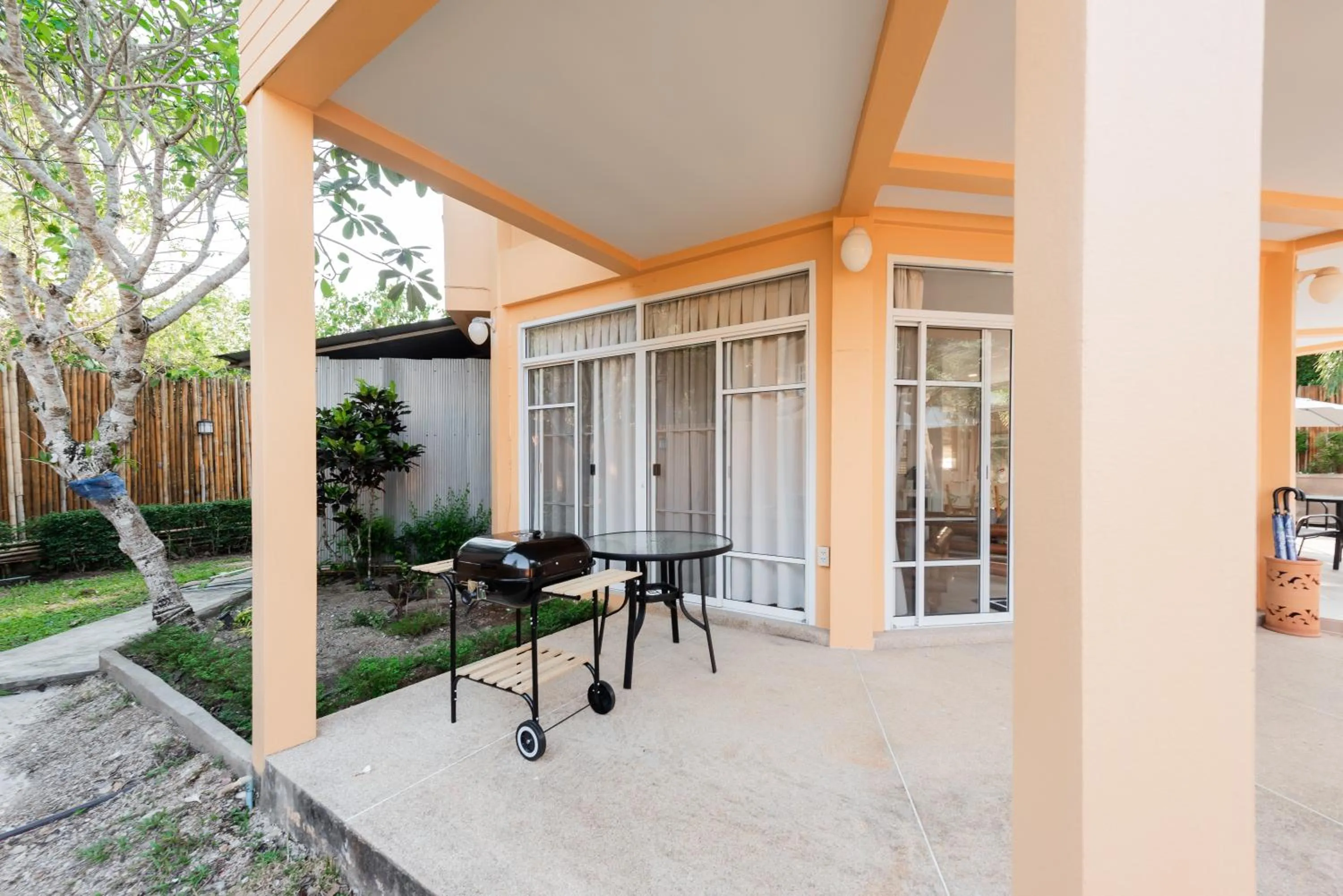 BBQ facilities in Twin Villas Ao Nang