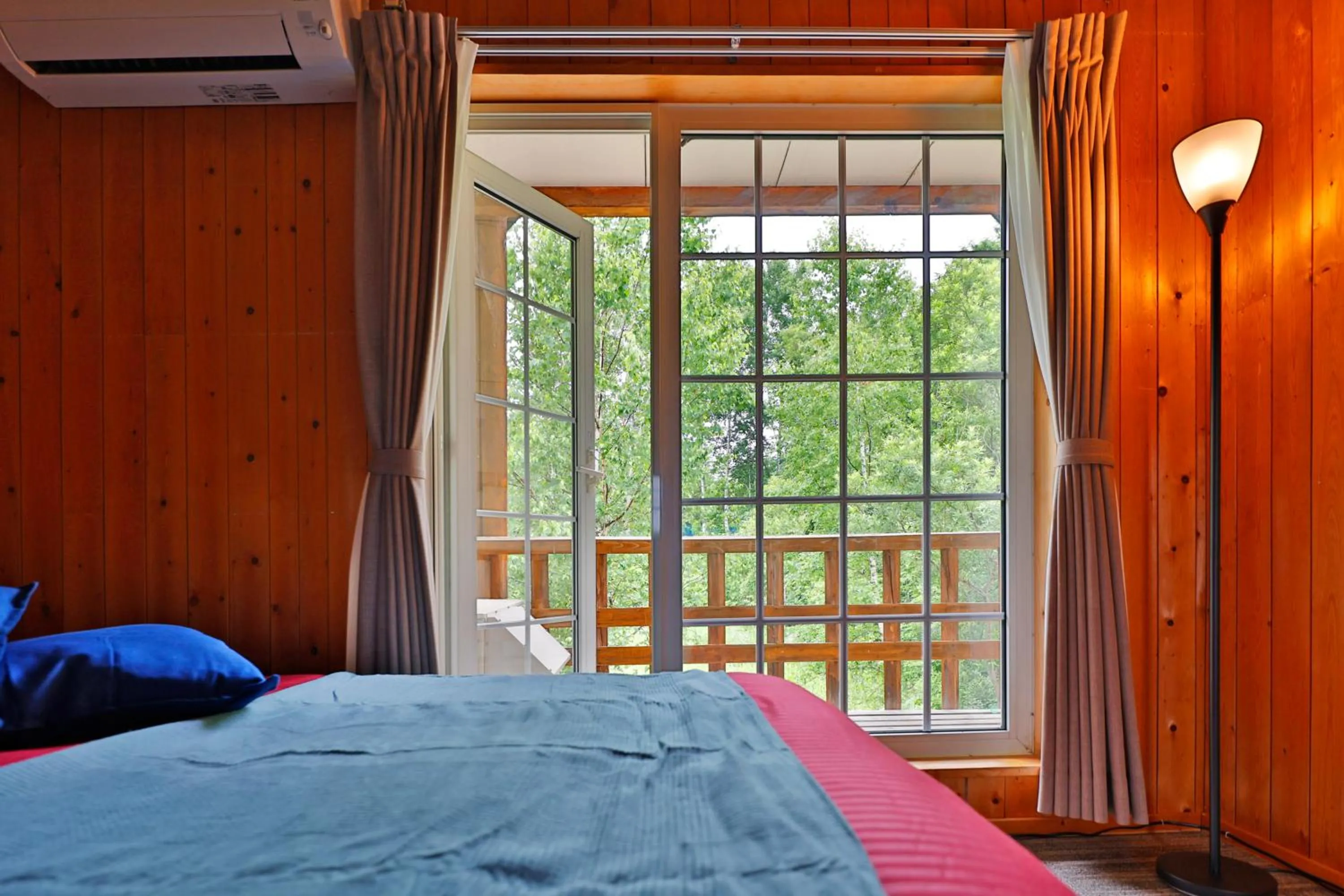 Bedroom, Bed in The LODGE ABASHIRI