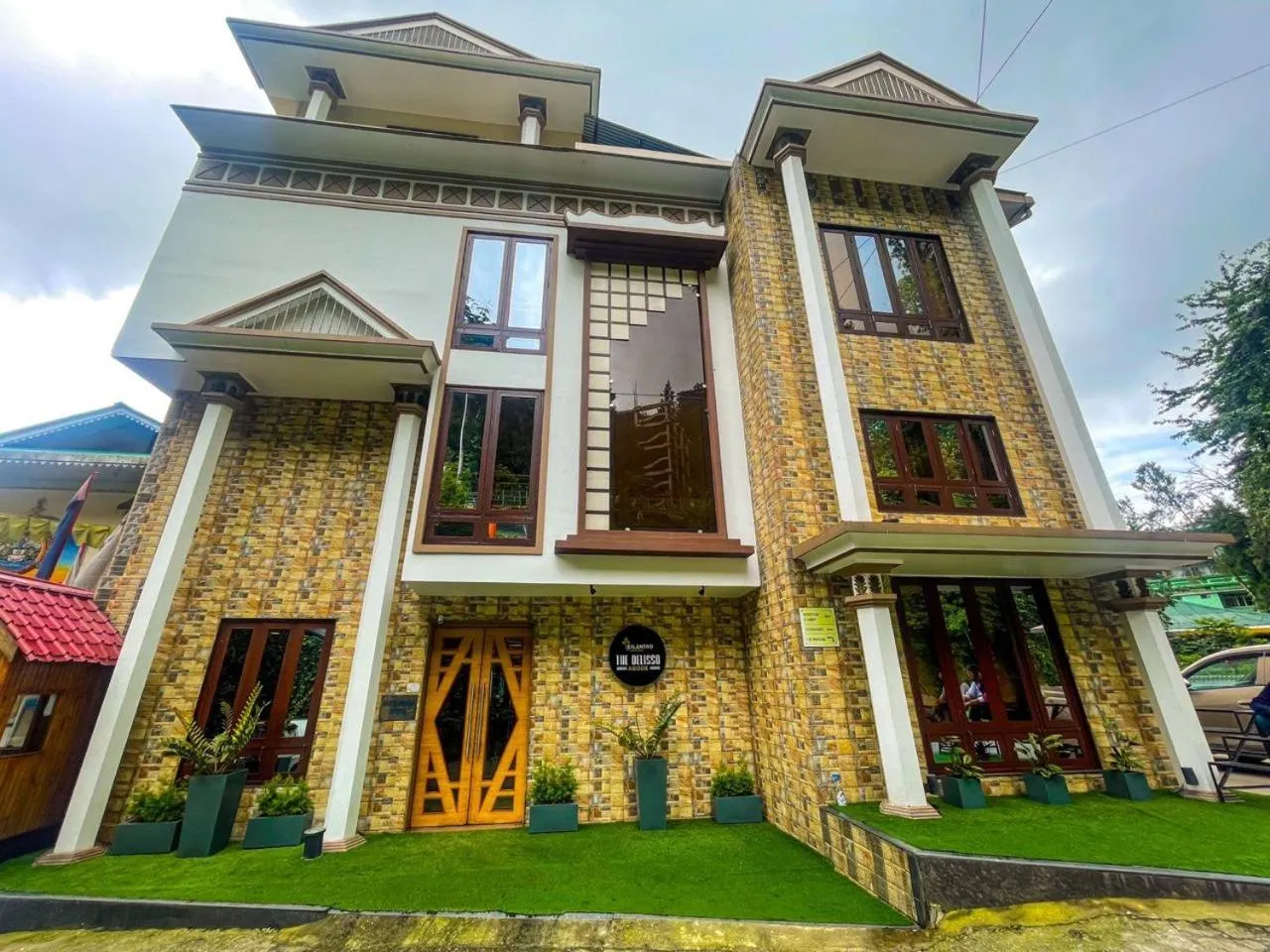 Facade/entrance in Cilantro Unwind Delisso Abode,Gangtok