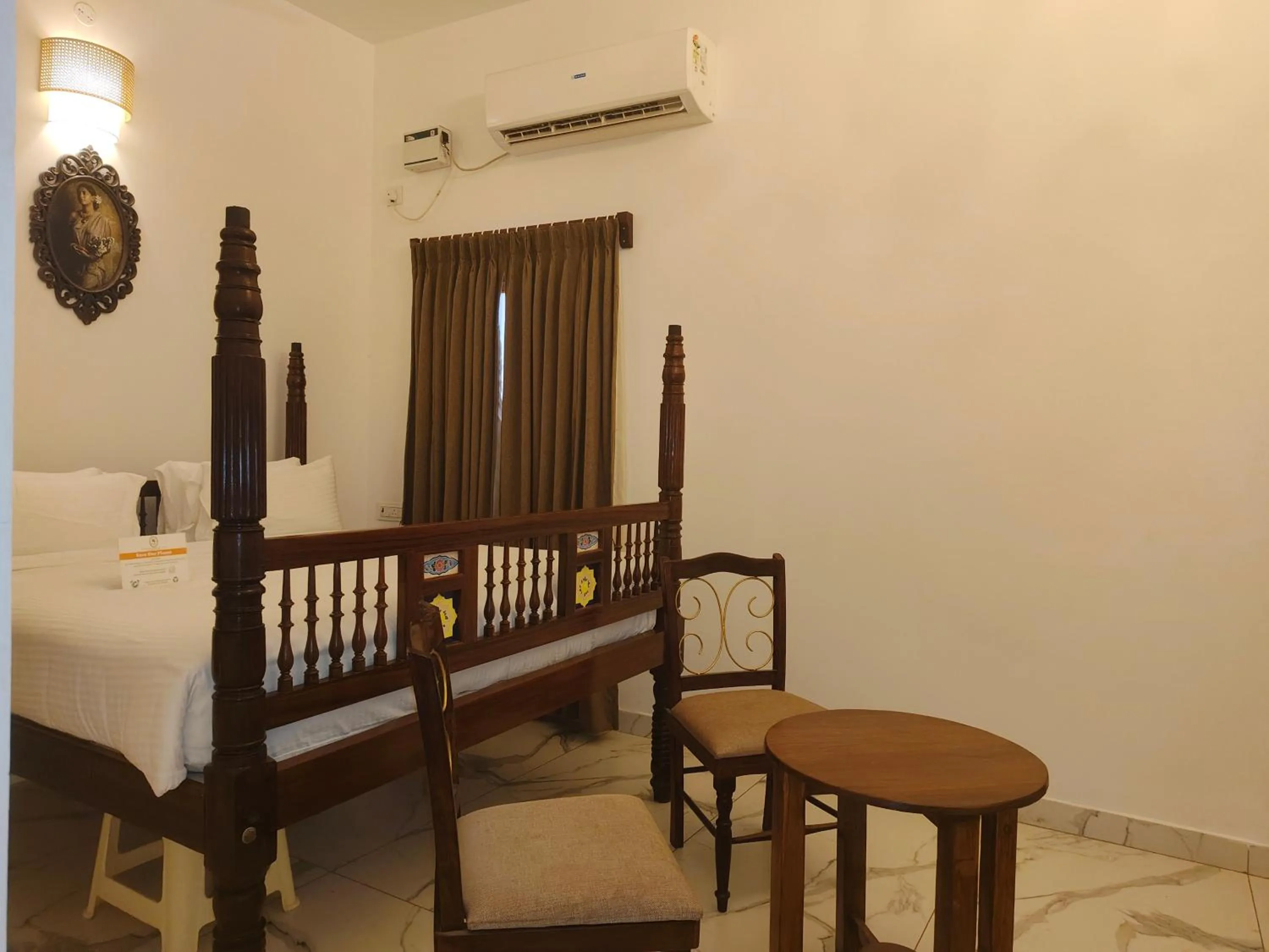 Bedroom, Bed in Bel Abri Colonial Living, Pondicherry