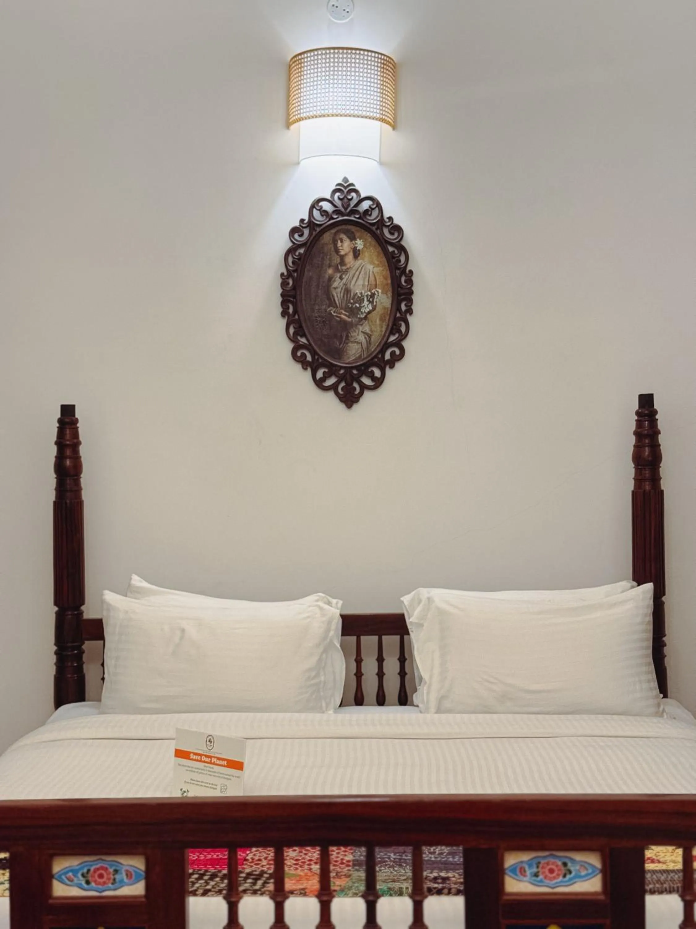 Bedroom, Bed in Bel Abri Colonial Living, Pondicherry