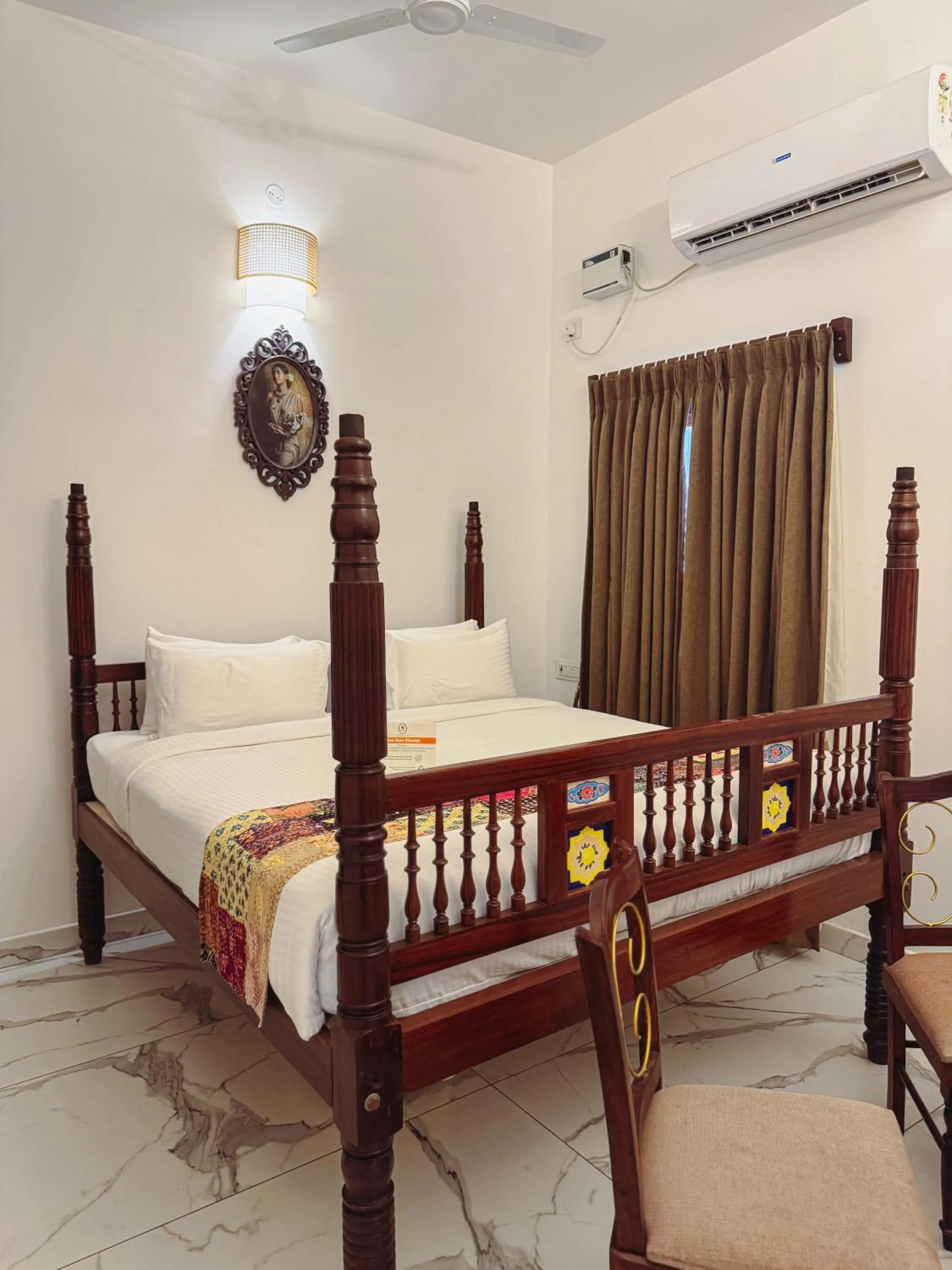 Bedroom, Bed in Bel Abri Colonial Living, Pondicherry