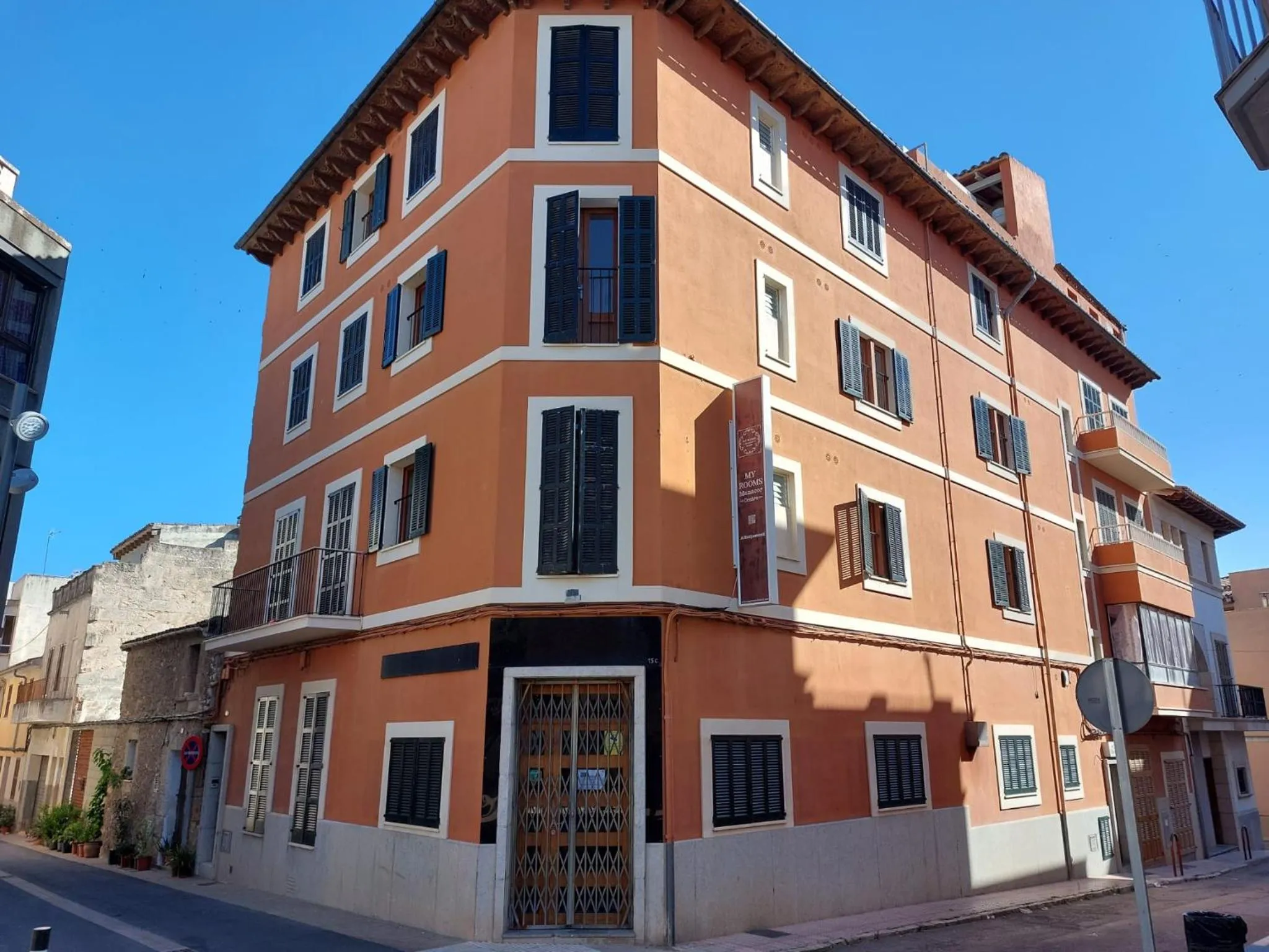 Property building in My Rooms Manacor Centre by My Rooms Hotels