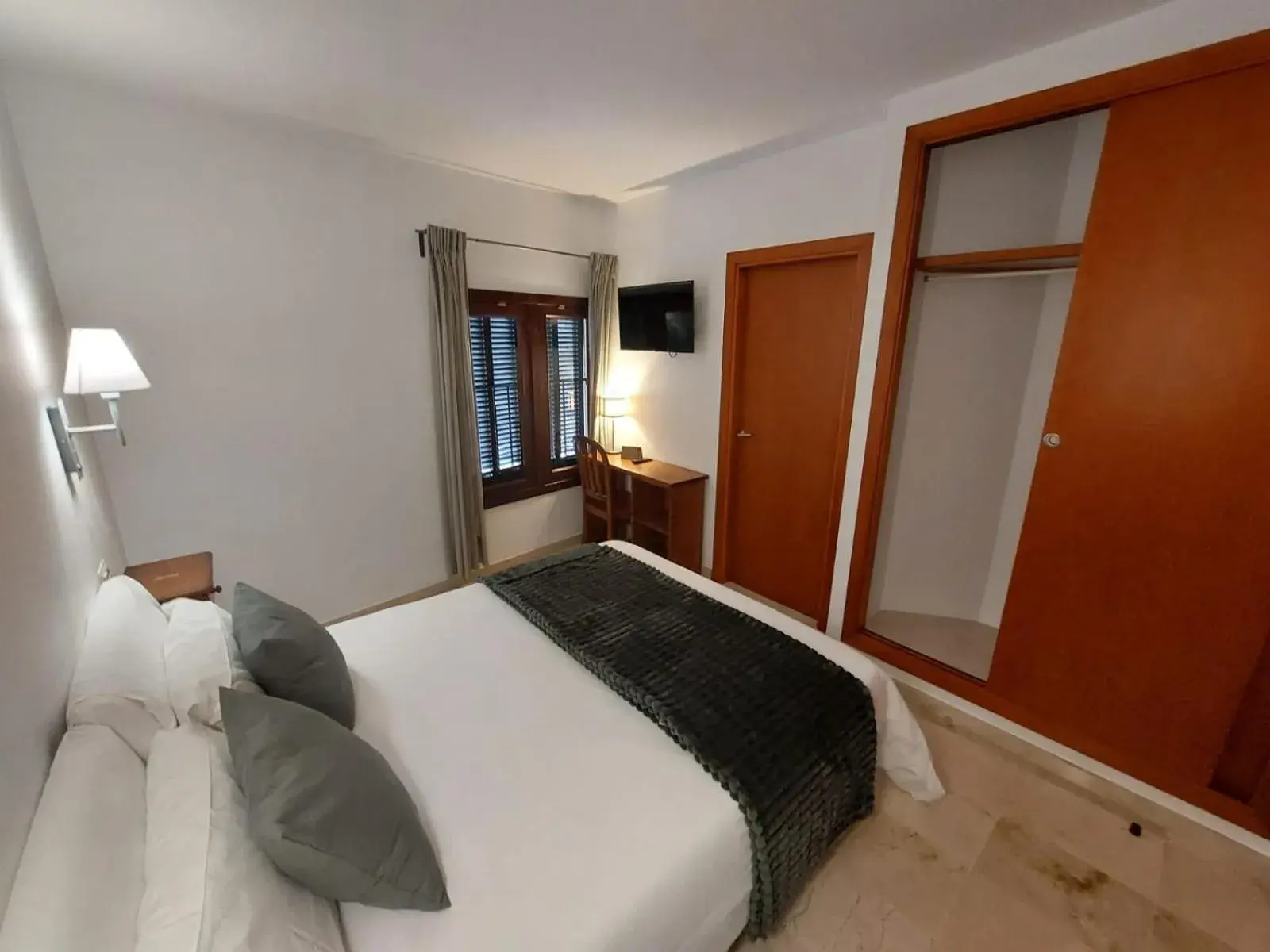 Double or Twin Room in My Rooms Manacor Centre by My Rooms Hotels Double or Twin Room in My Rooms Manacor Centre by My Rooms Hotels