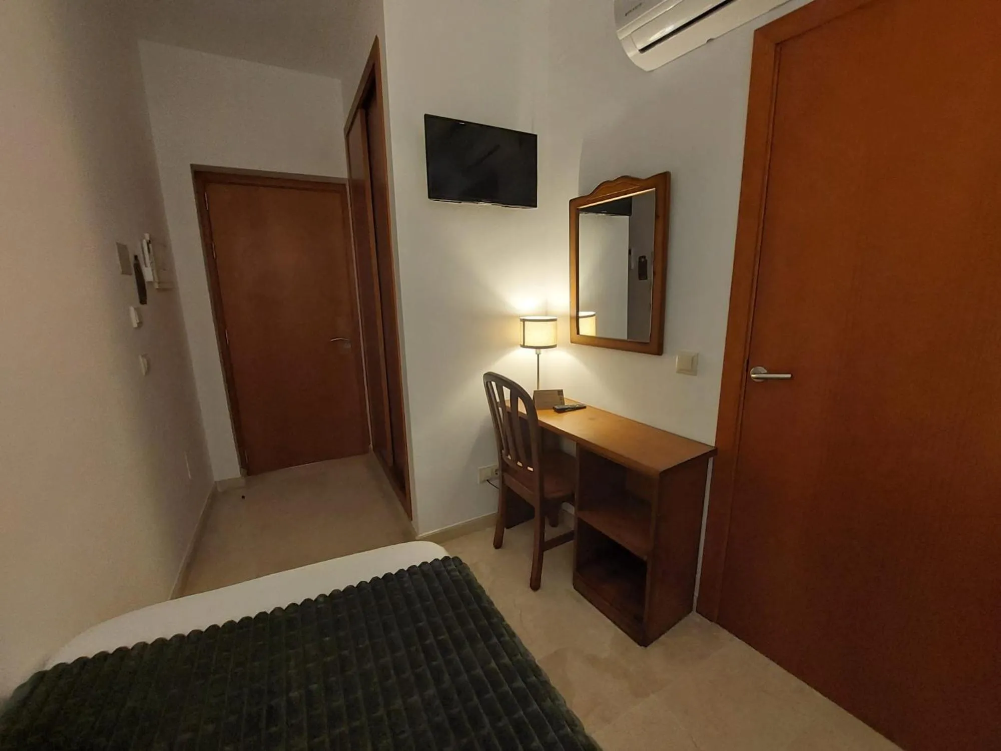 Photo of the whole room, Bed in My Rooms Manacor Centre by My Rooms Hotels