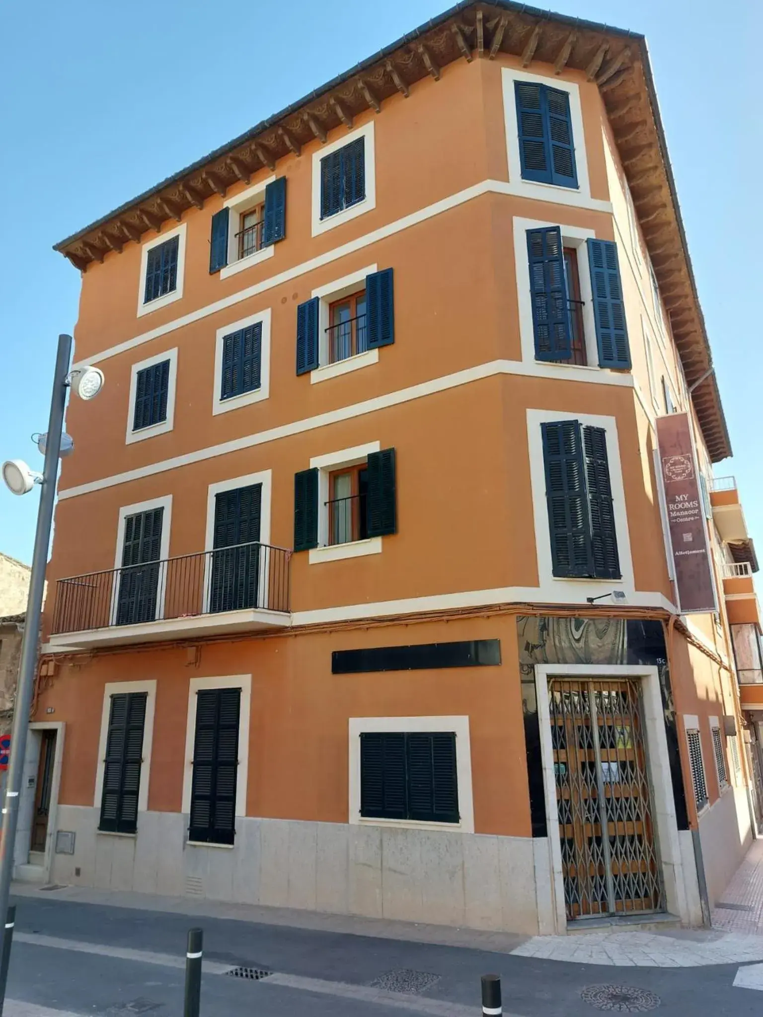 Property building in My Rooms Manacor Centre by My Rooms Hotels Property building in My Rooms Manacor Centre by My Rooms Hotels