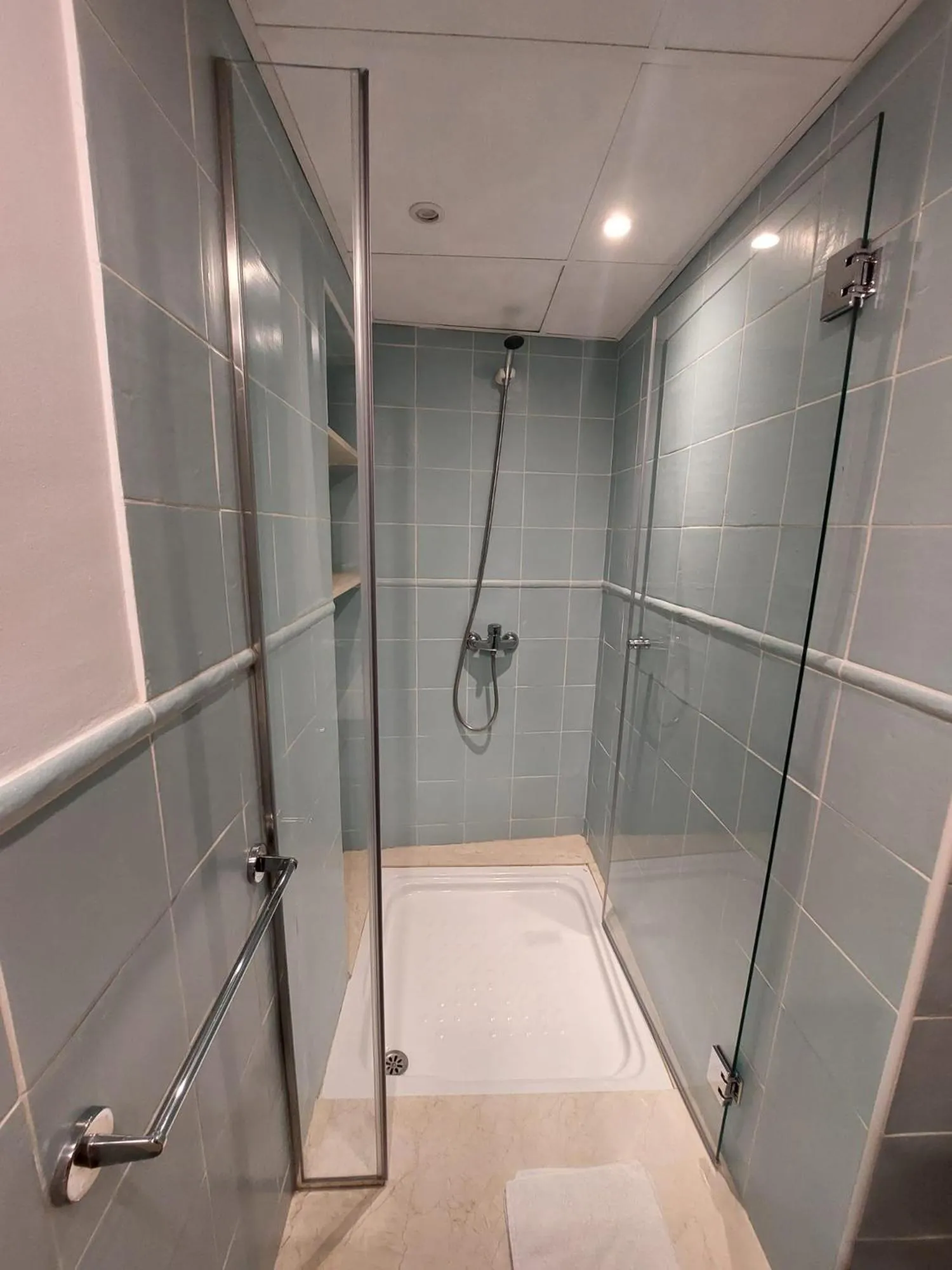 Shower in My Rooms Manacor Centre by My Rooms Hotels