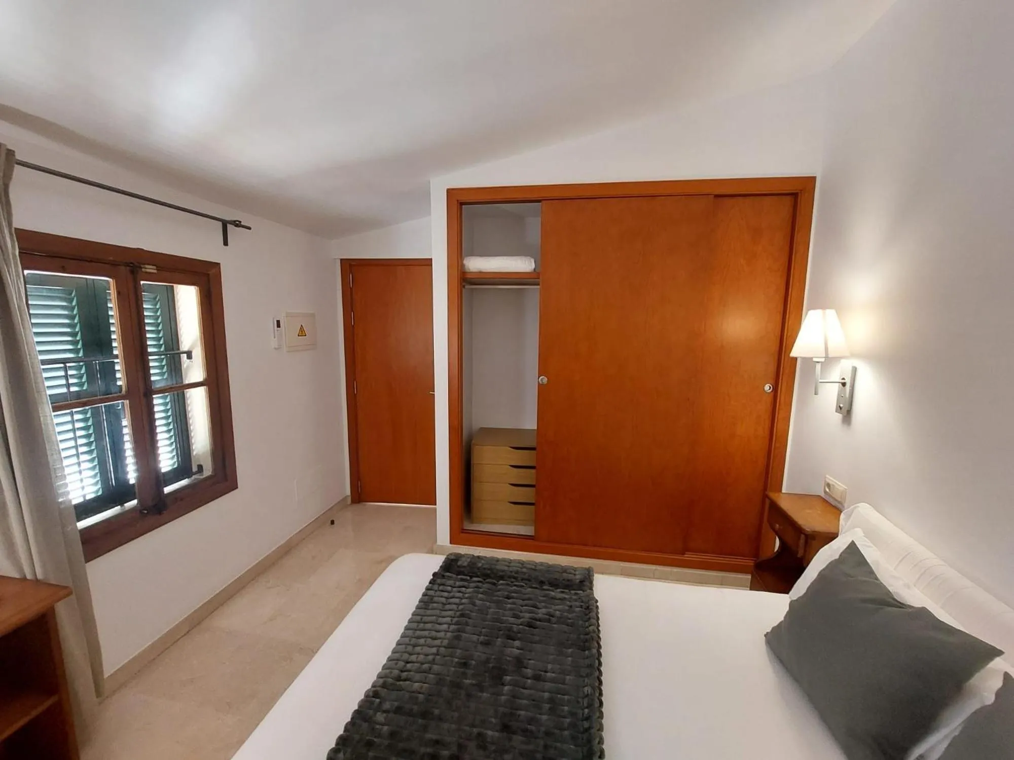 wardrobe, Bed in My Rooms Manacor Centre by My Rooms Hotels